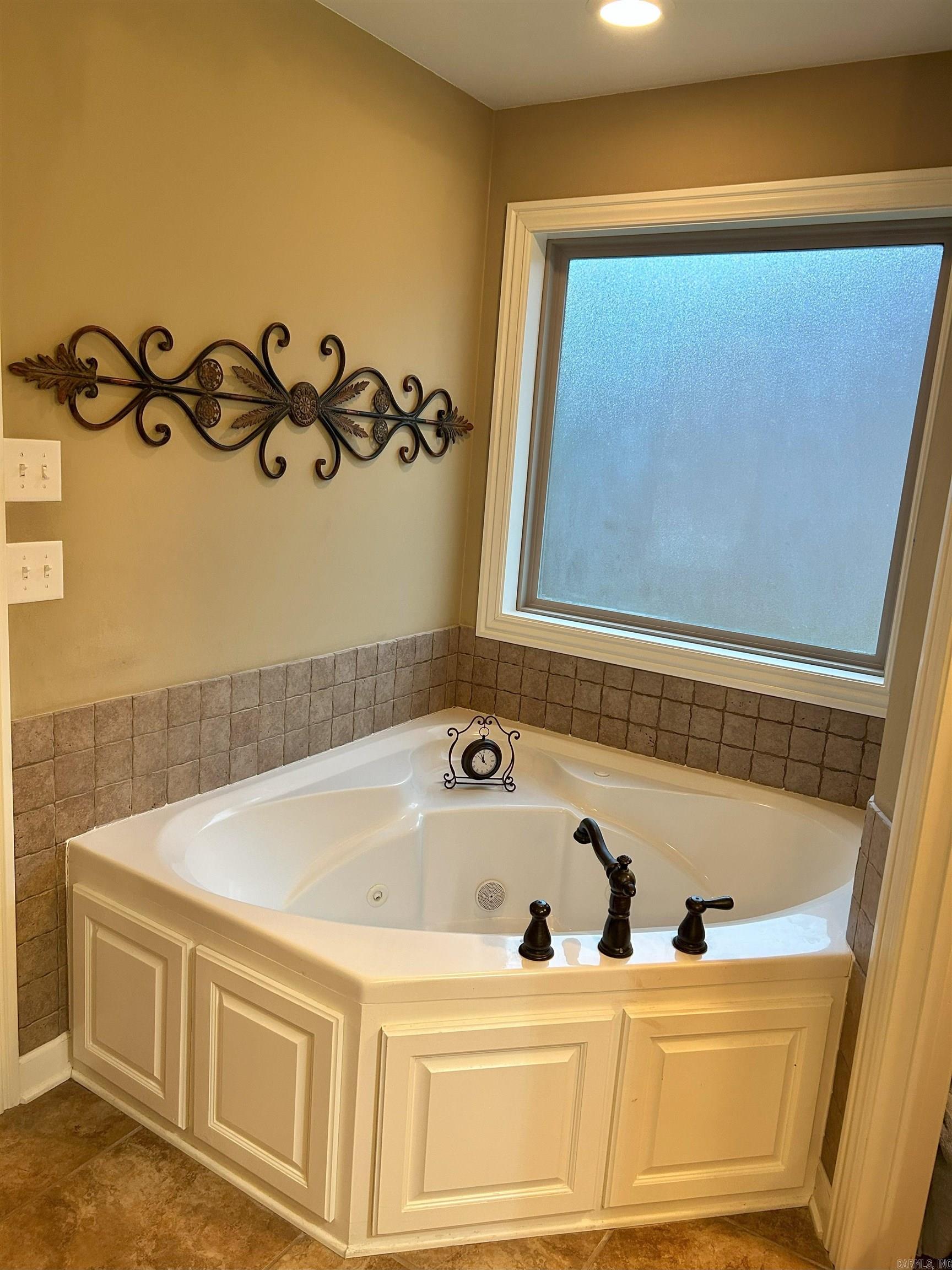 1100  Creekstone  Searcy, AR