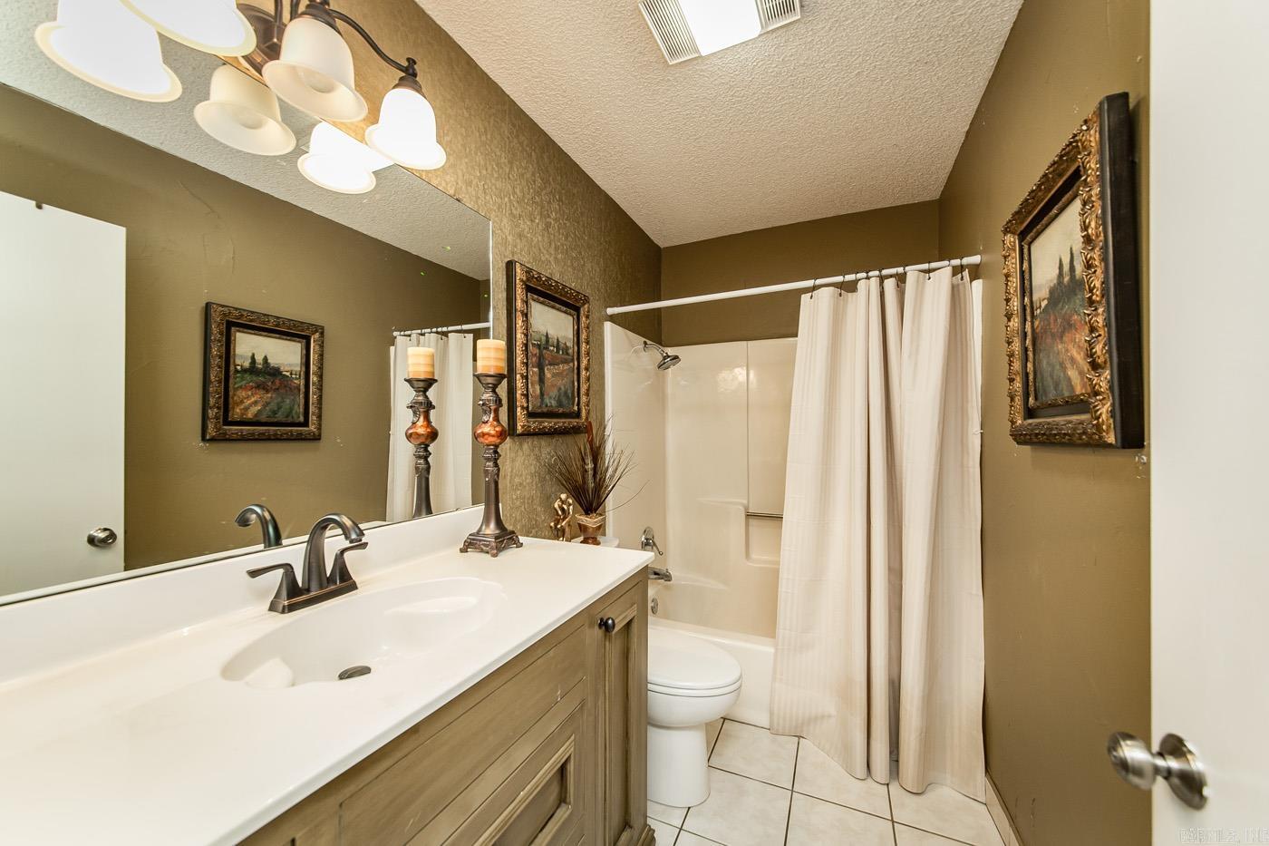 601  Woodlawn  Fairfield Bay, AR