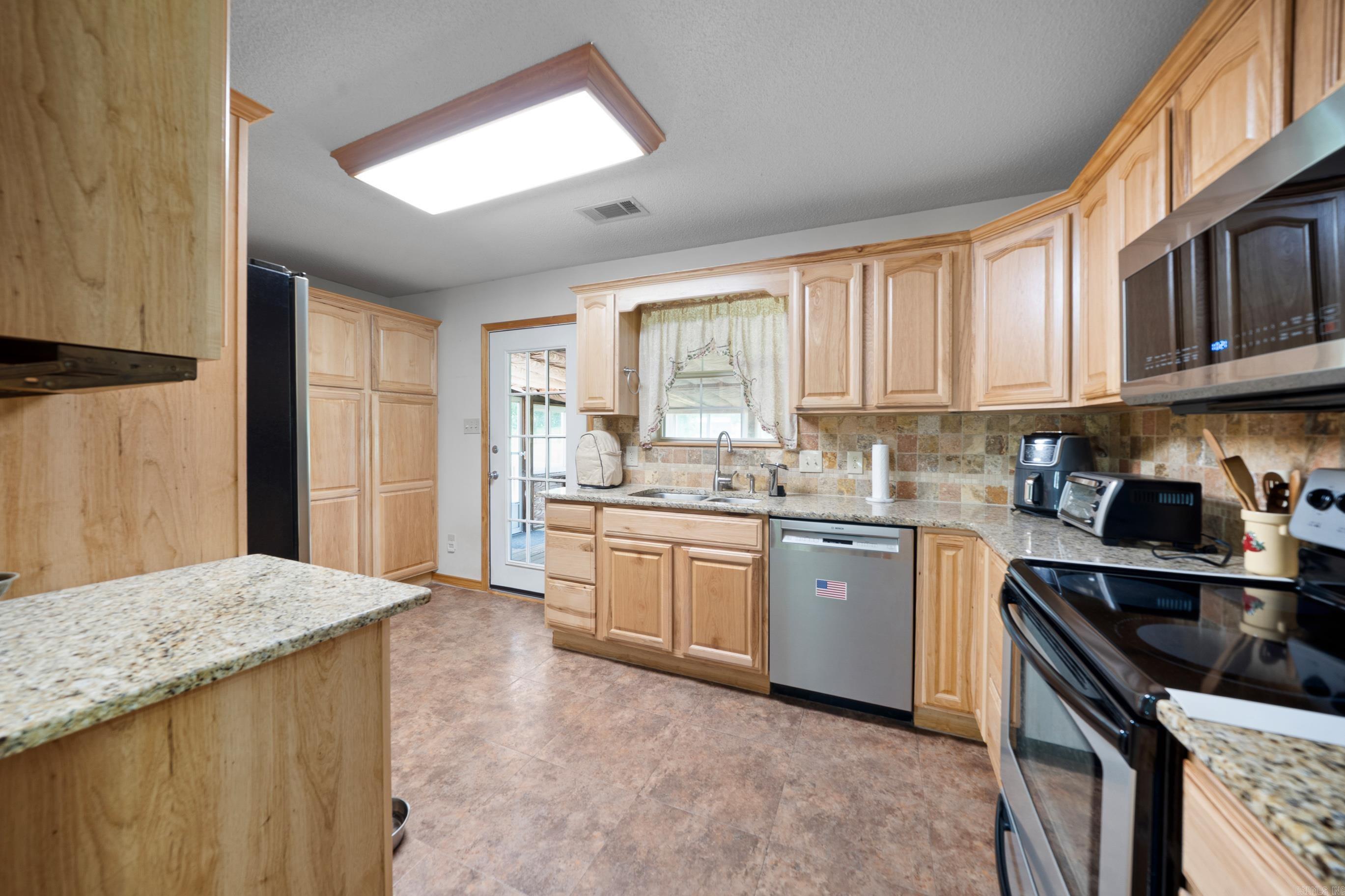 125 Deer Meadow Lane Ward, AR 72176