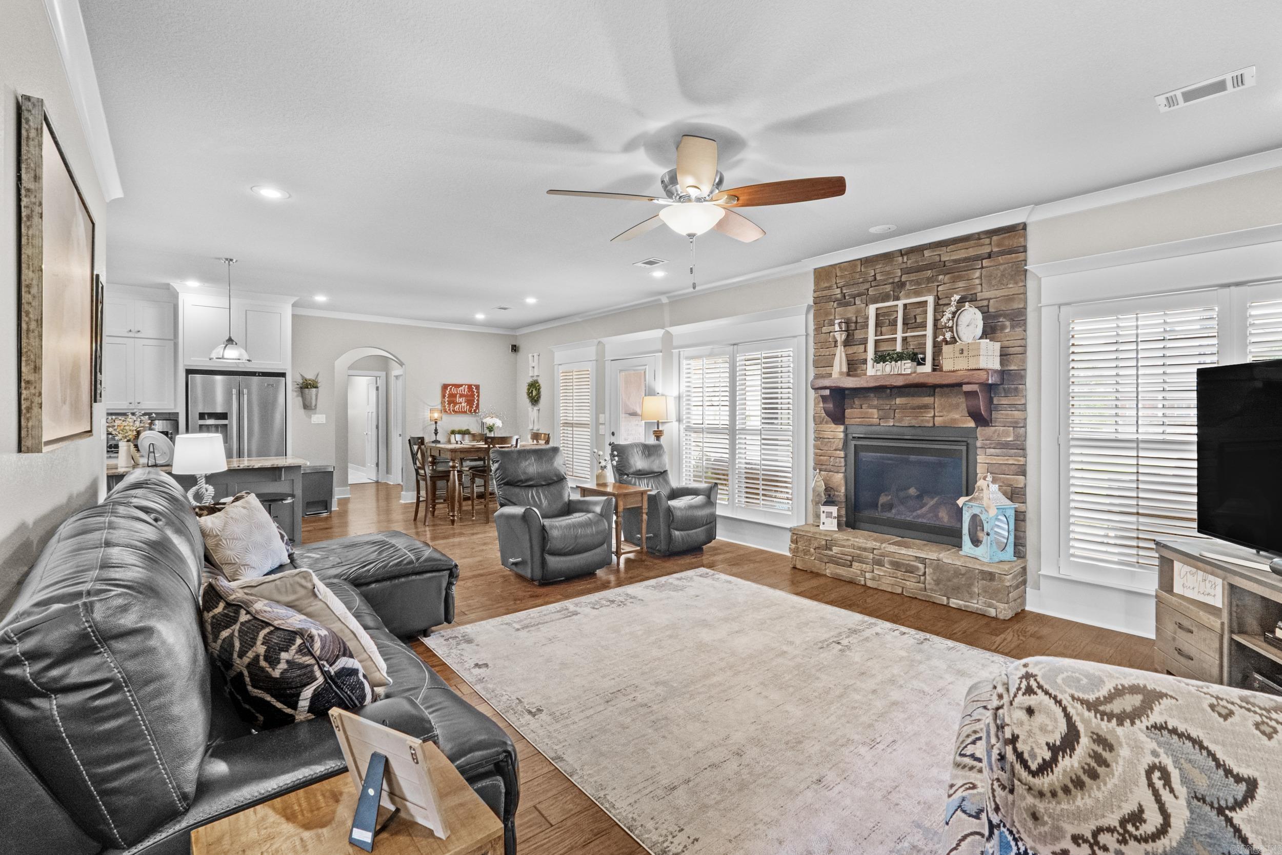 7  Kalli  Vilonia, AR