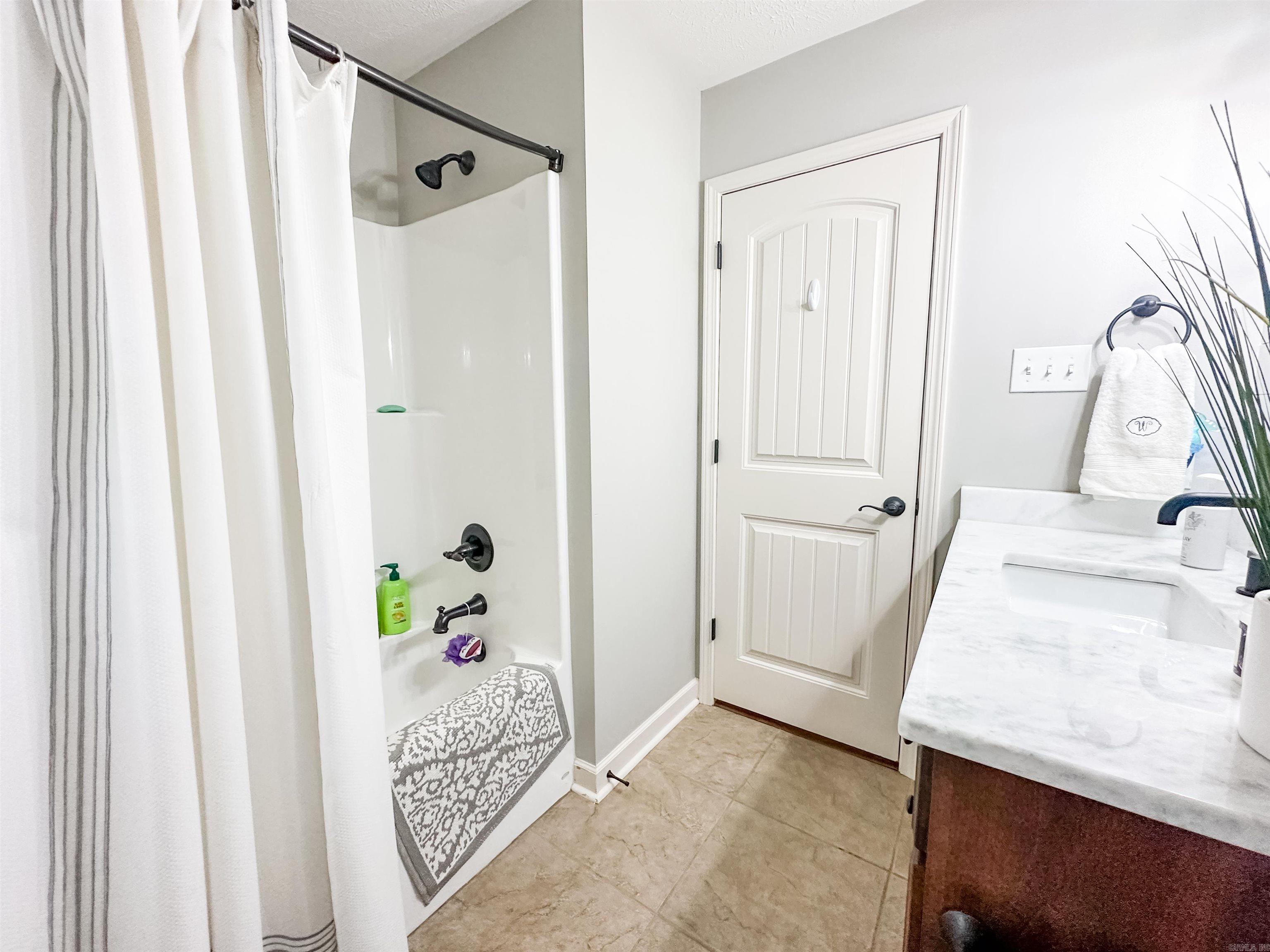 416  Oakwood  Perryville, AR