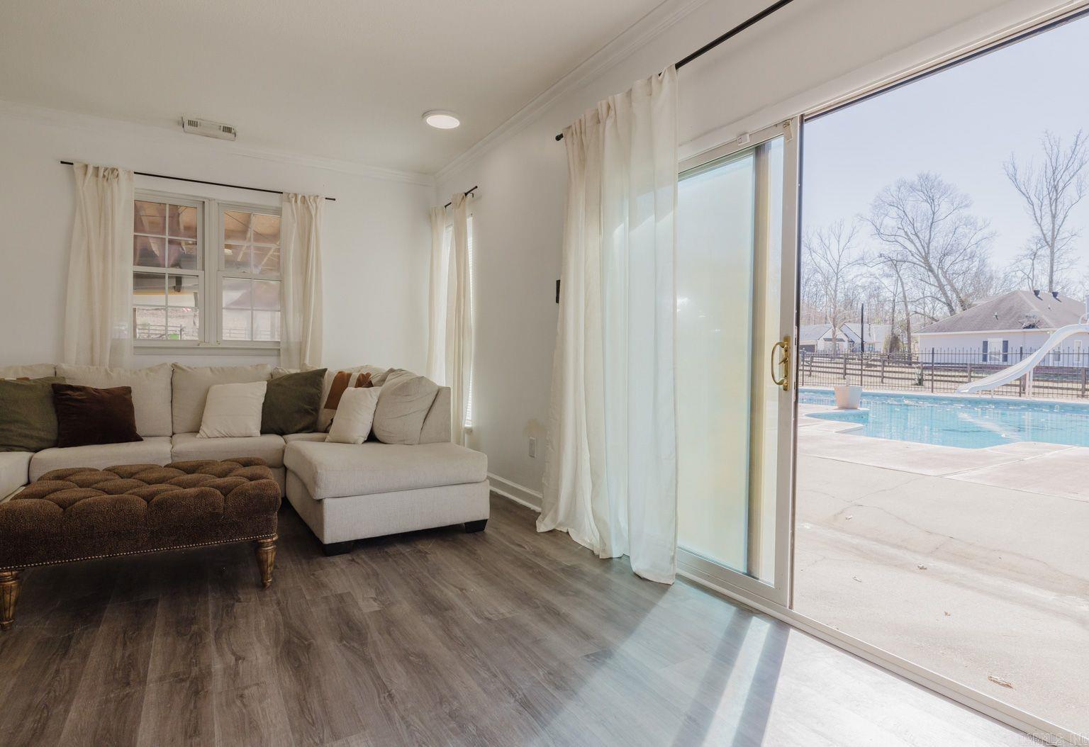 6873  Brazil  Benton, AR