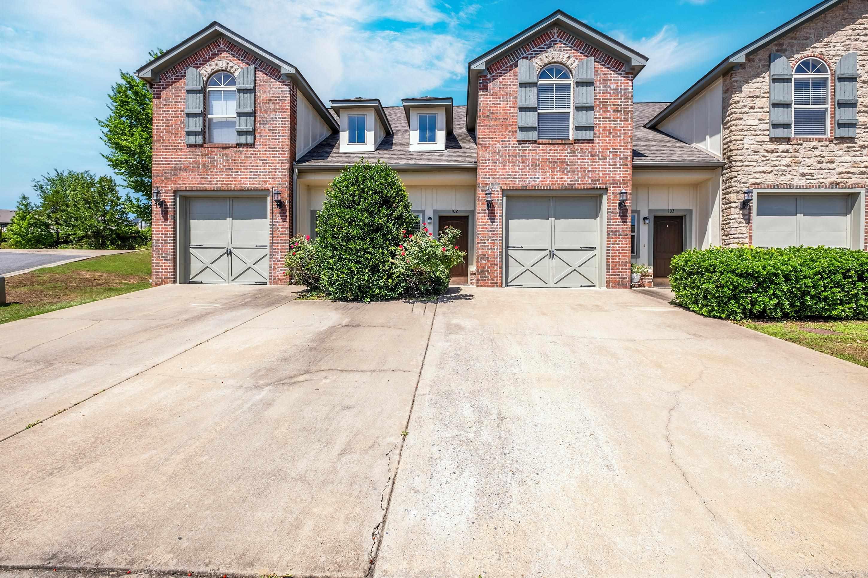 102  Venezia  Maumelle, AR