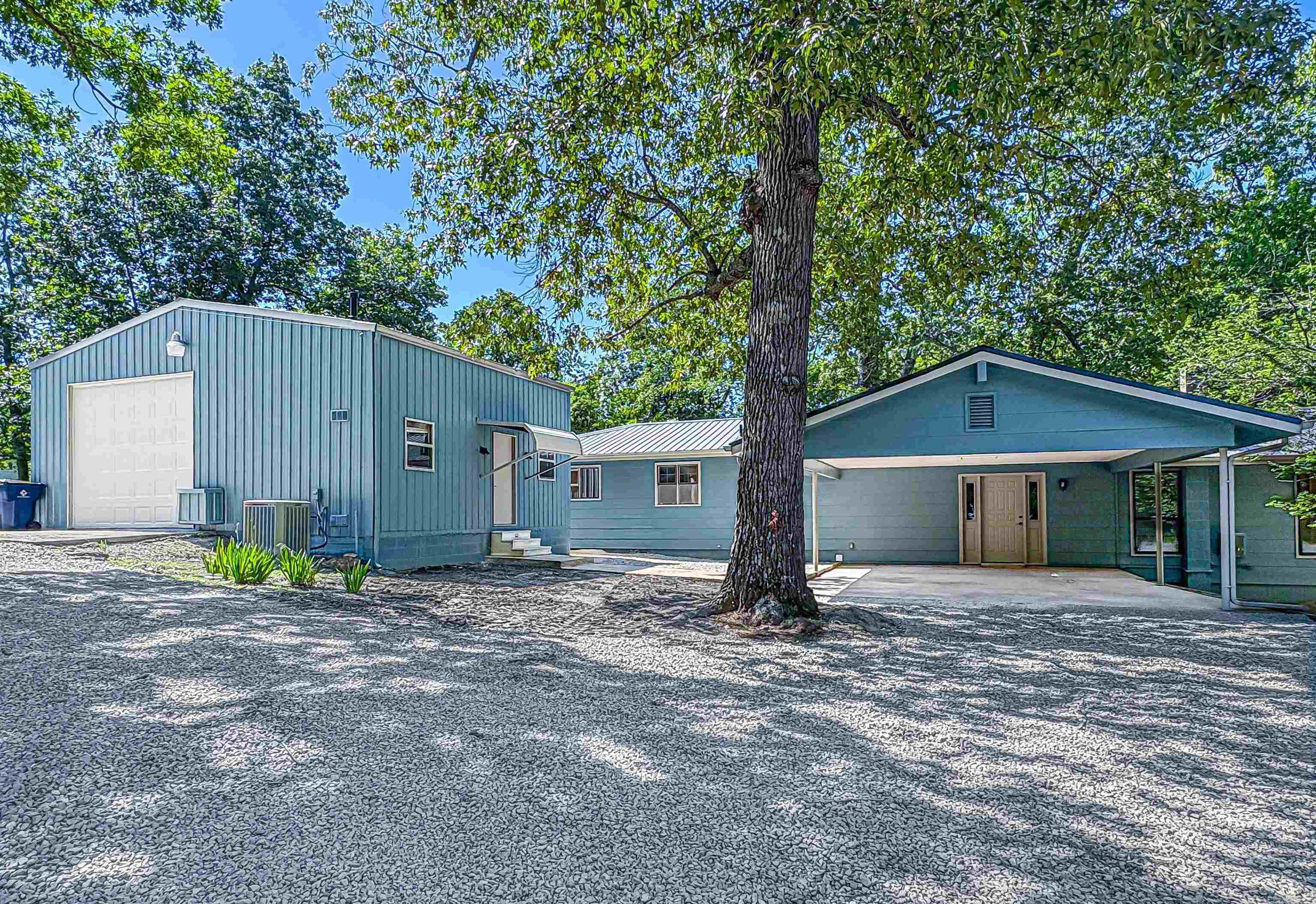 517 Lakeshore Road