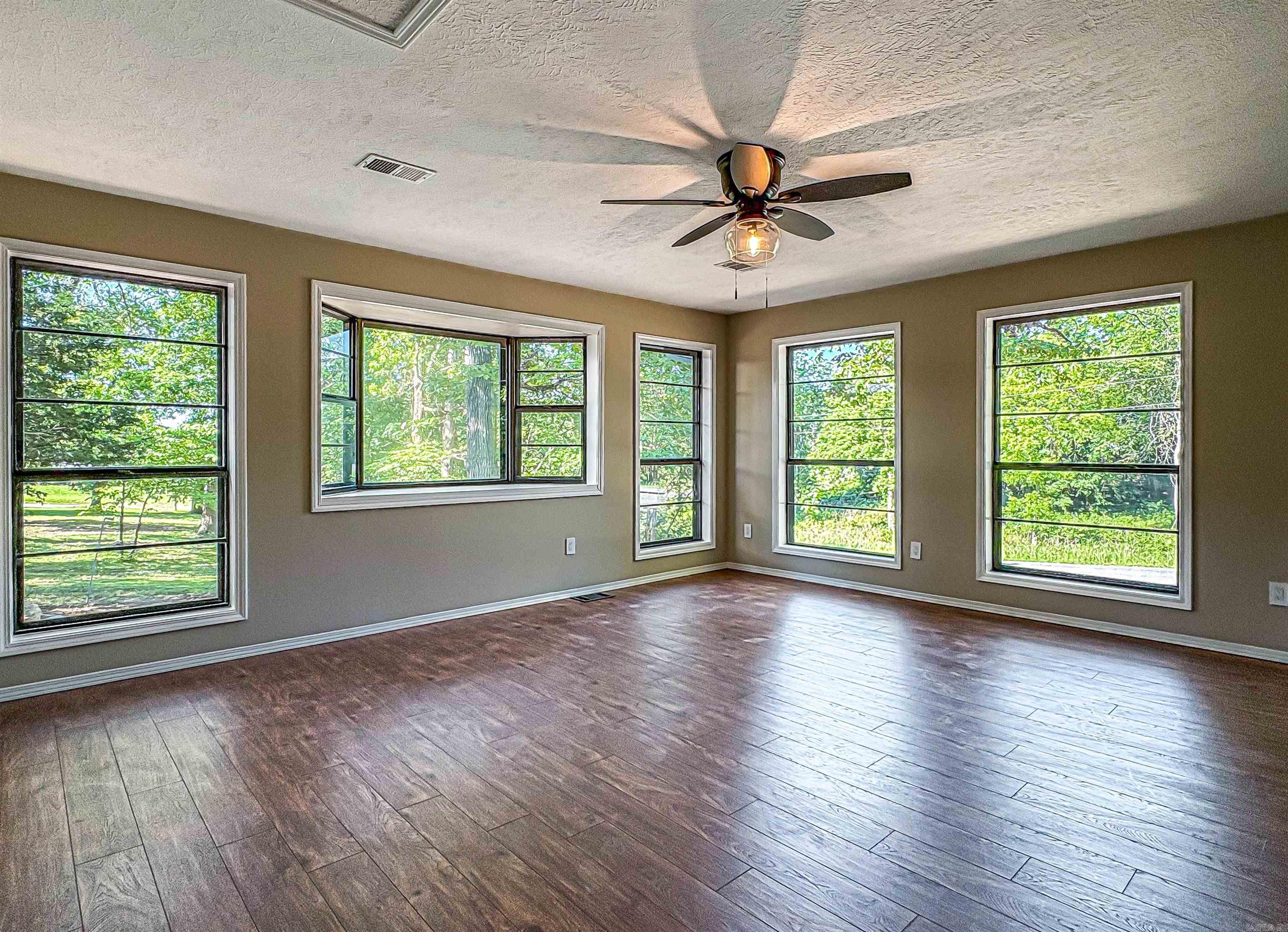 517  Lakeshore  Bull Shoals, AR