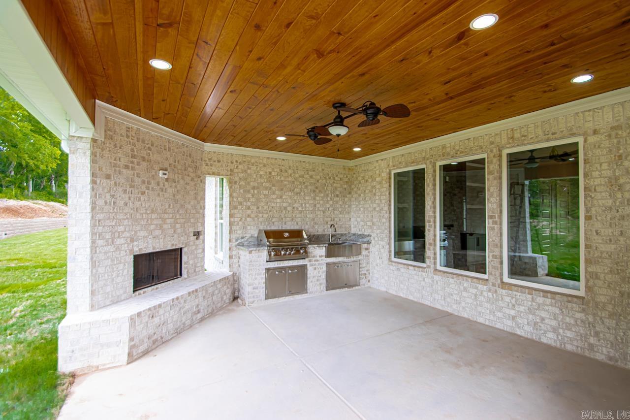 7001  Cold Creek  Alexander, AR