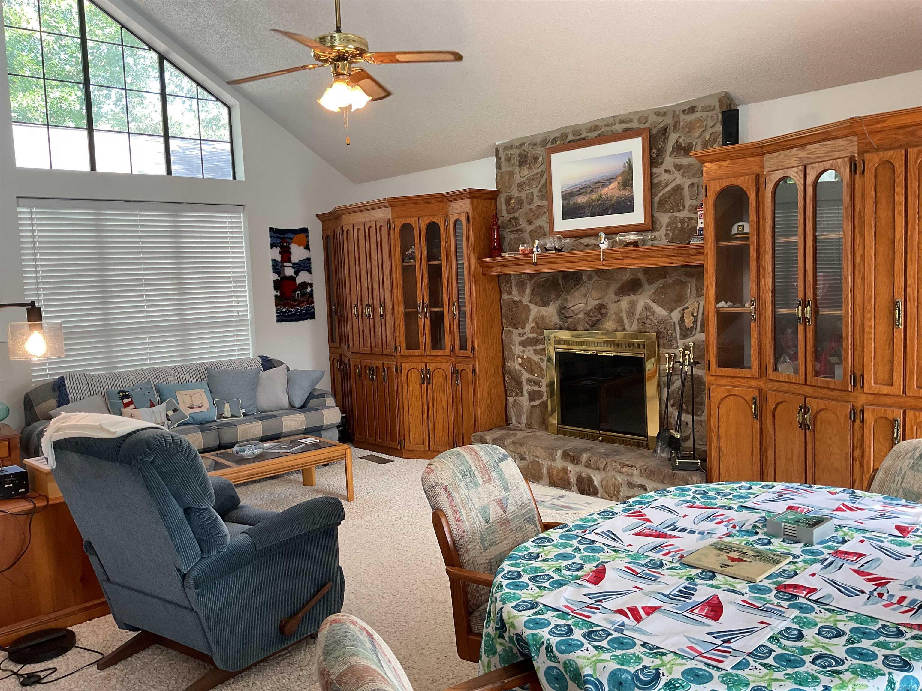 235  Sylvan  Greers Ferry, AR