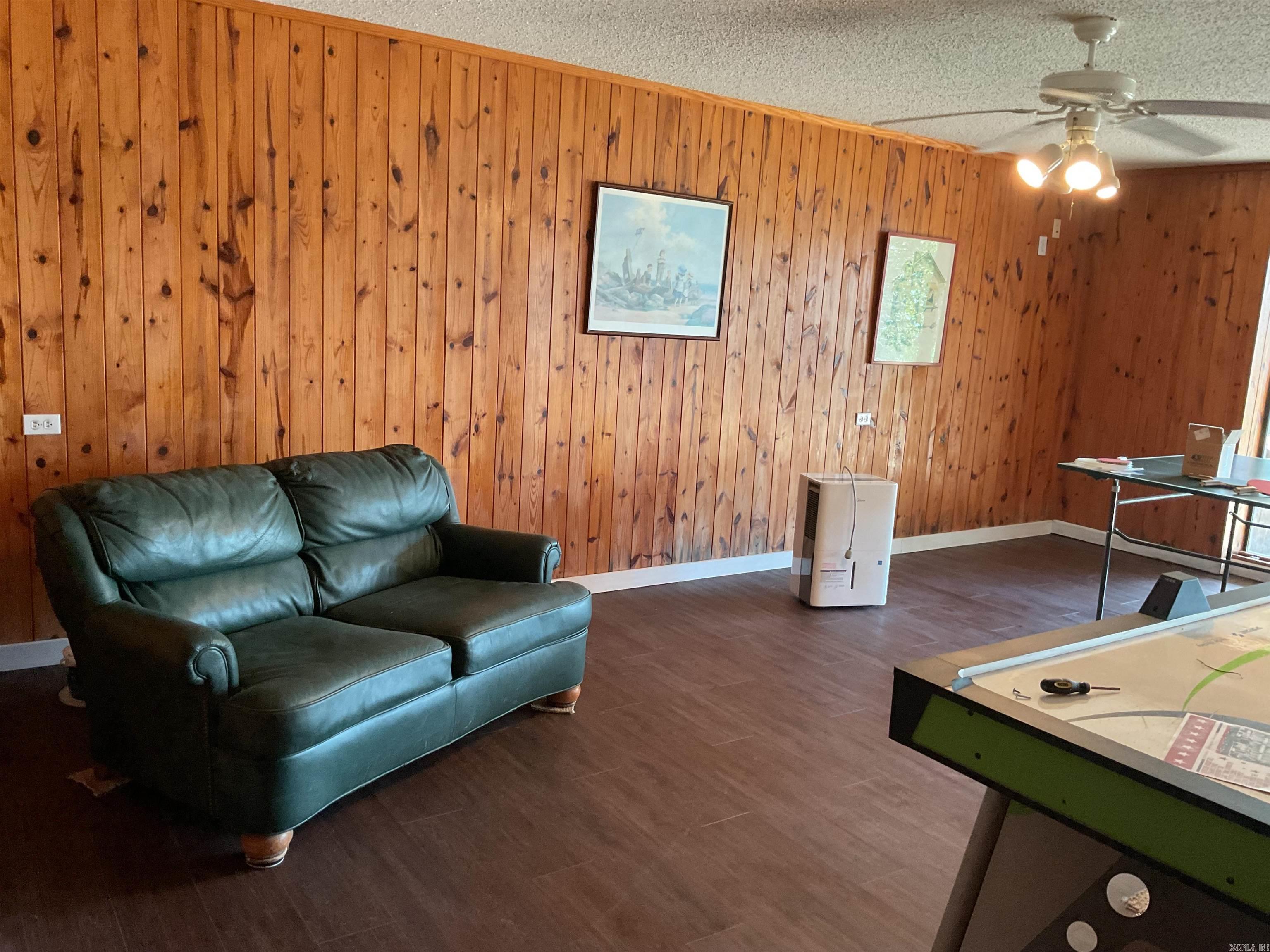 235  Sylvan  Greers Ferry, AR