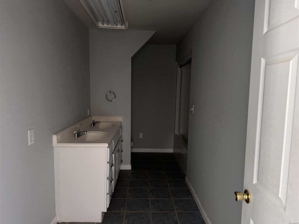 264  Warpath  Hot Springs, AR