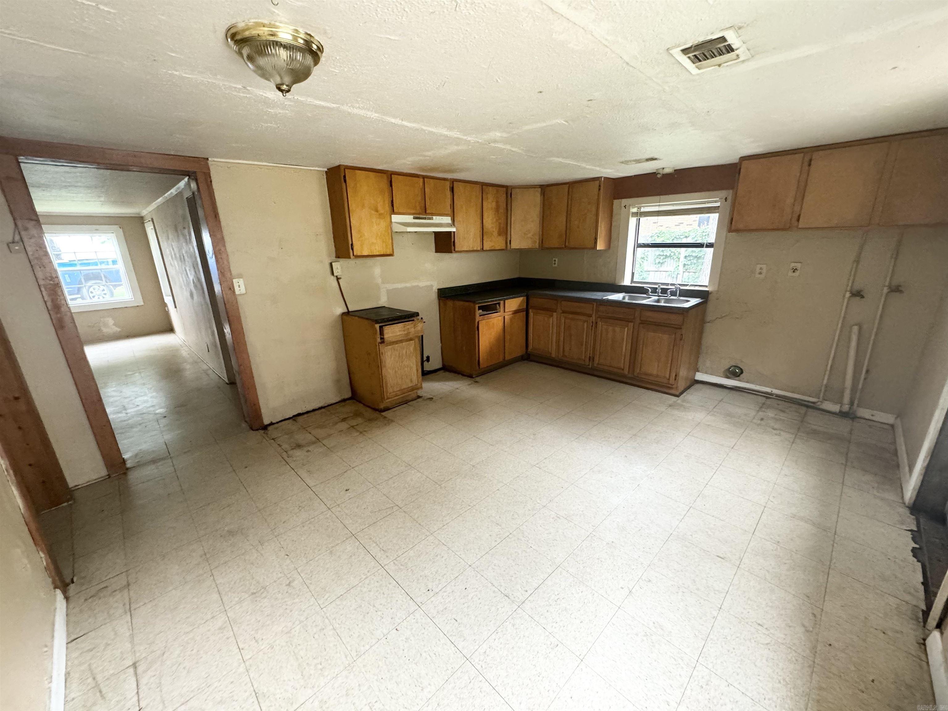 886  Hwy 1B  Cherry Valley, AR