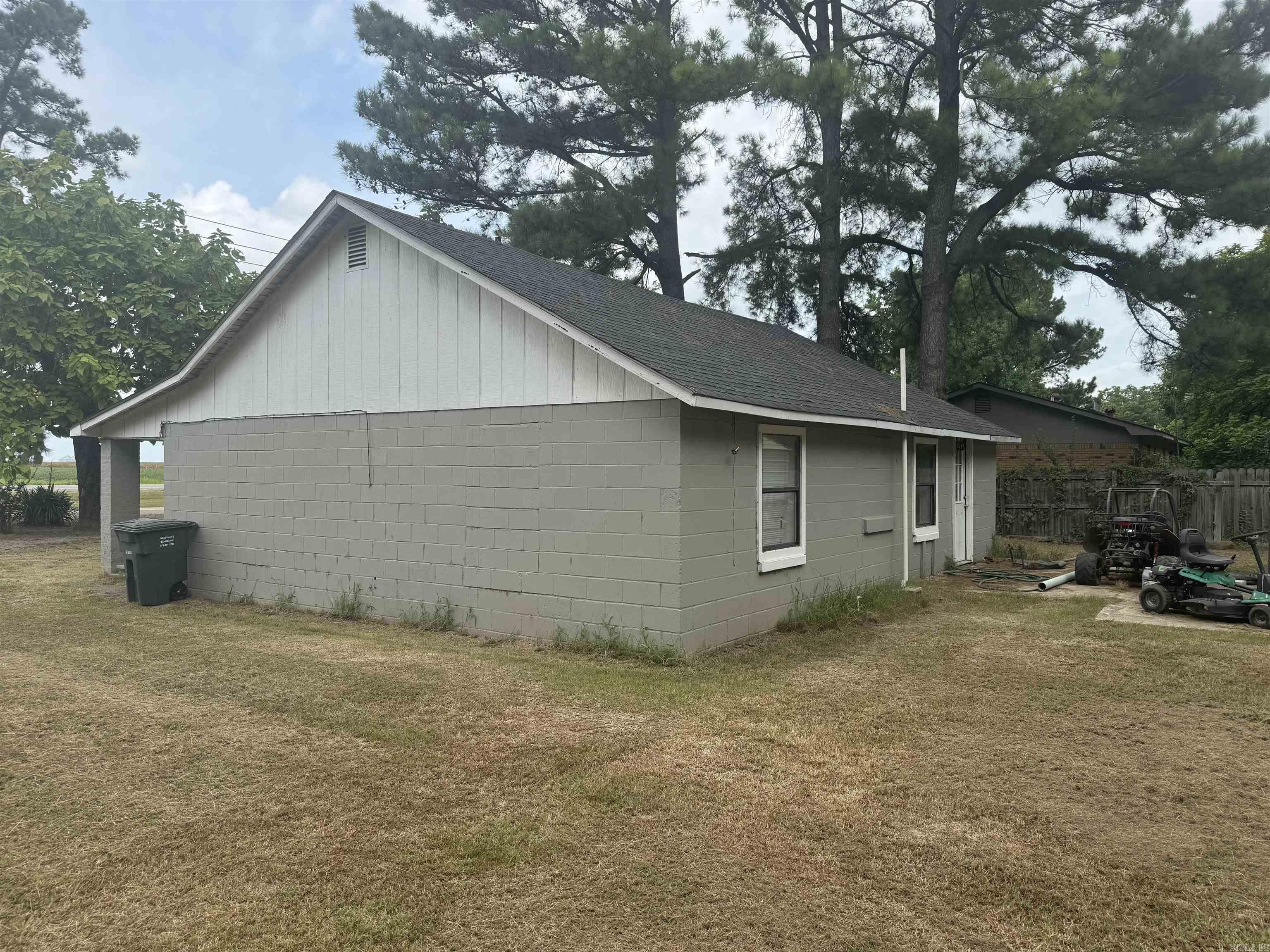 886  Hwy 1B  Cherry Valley, AR
