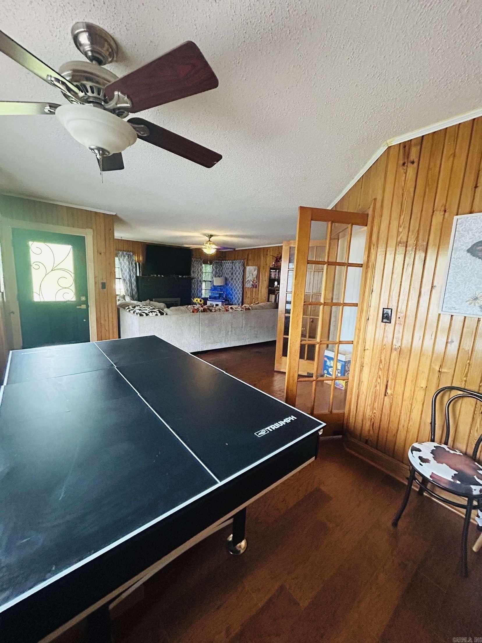 821 S 12th Avenue Piggott, AR 72454