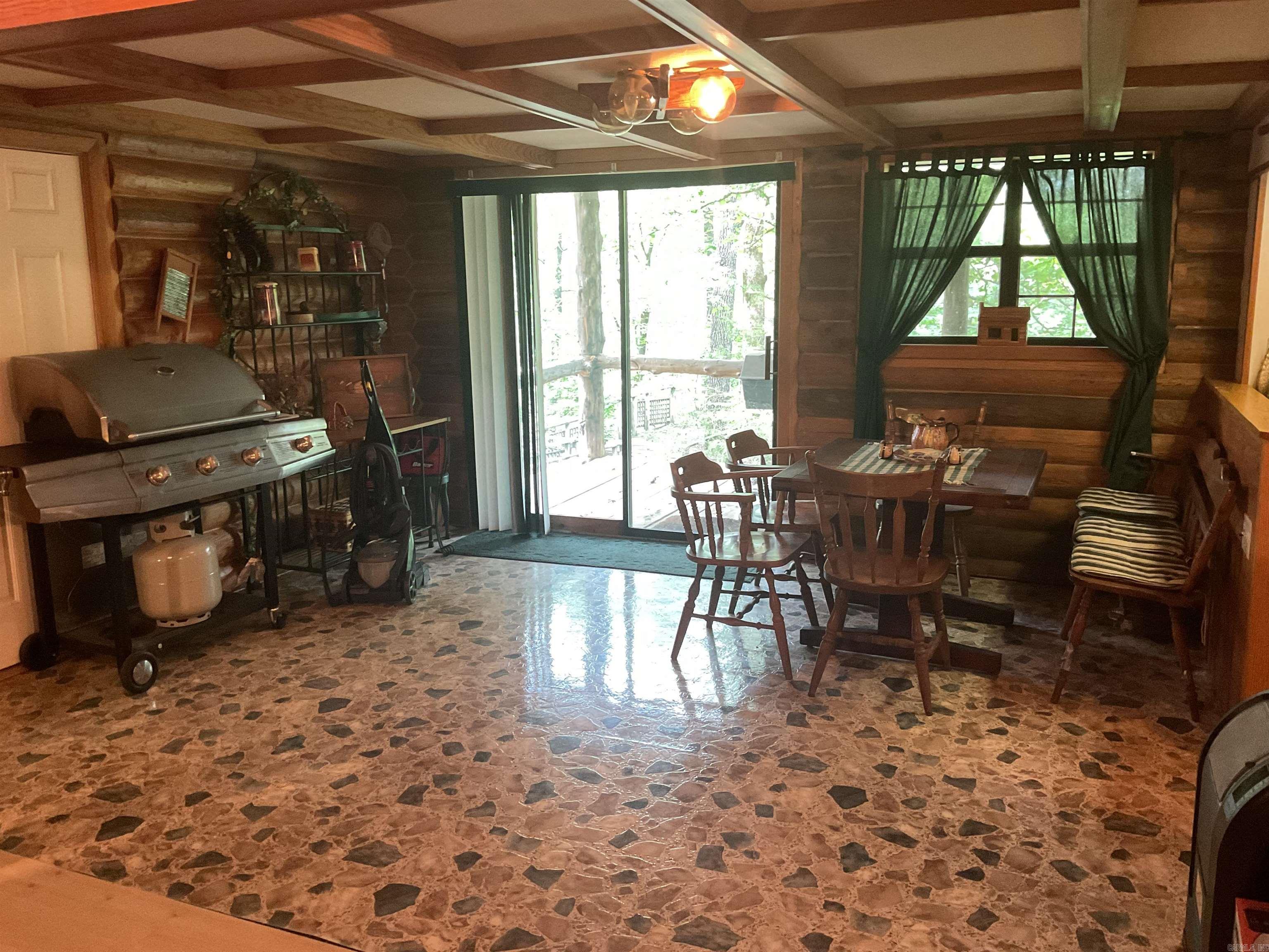 1602  Lake Cliff  Higden, AR