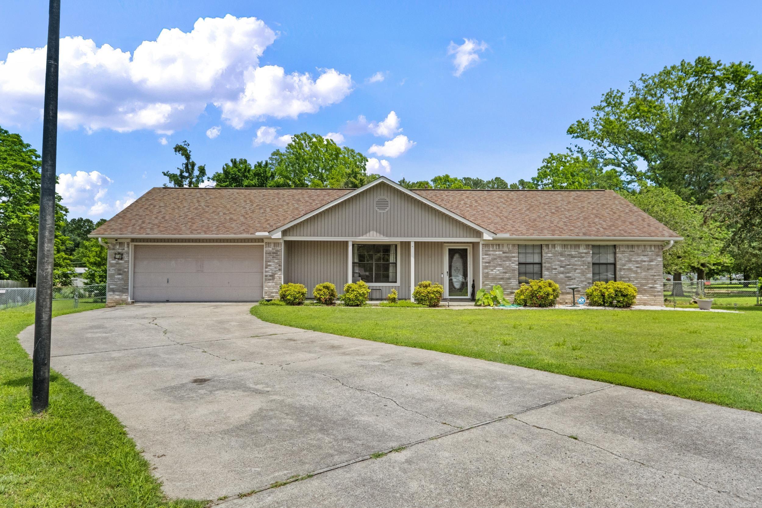 16  Clinton Ct.  Cabot, AR