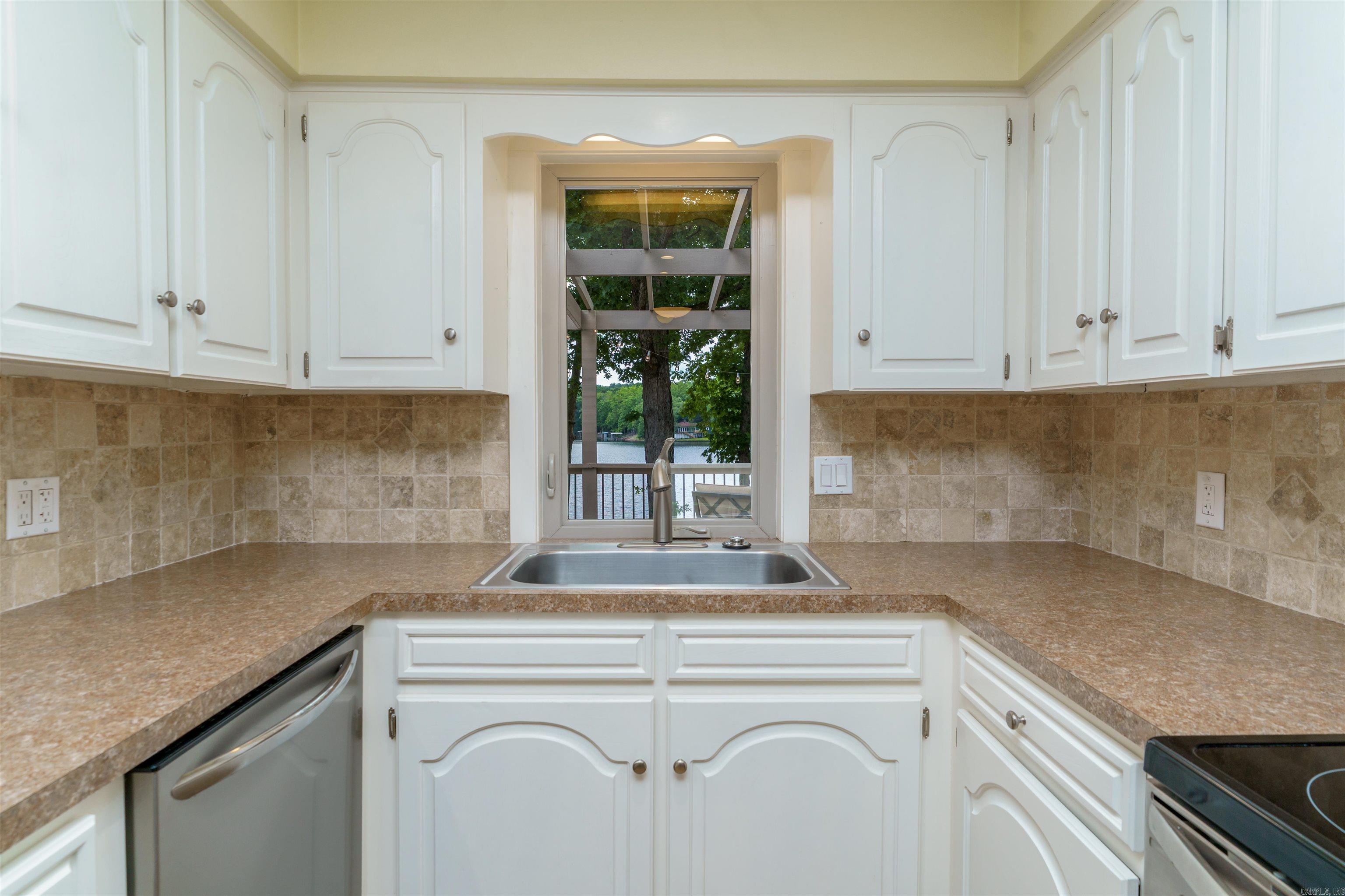 32  Calanas  Hot Springs Village, AR