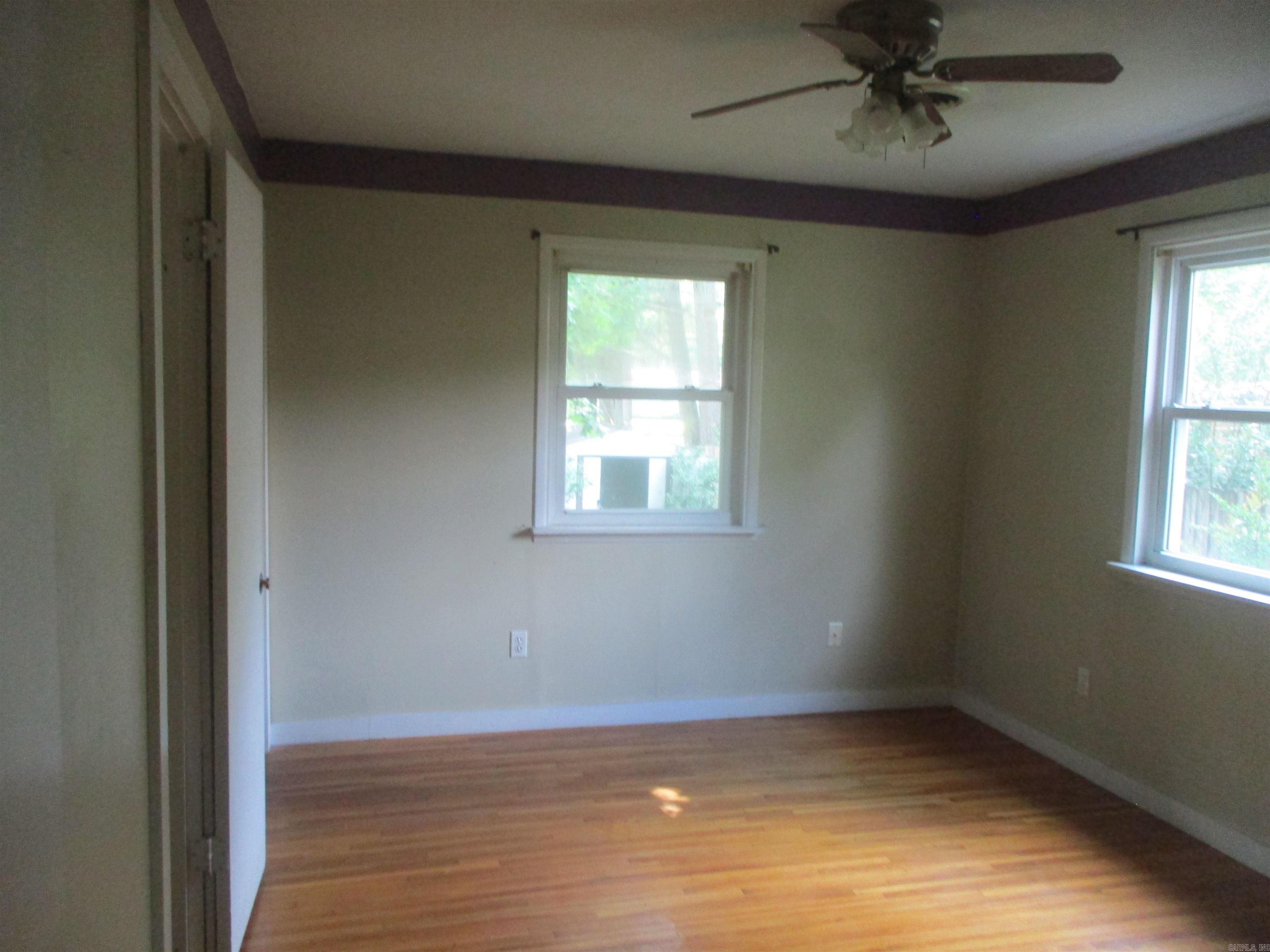 905  Merritt  Searcy, AR