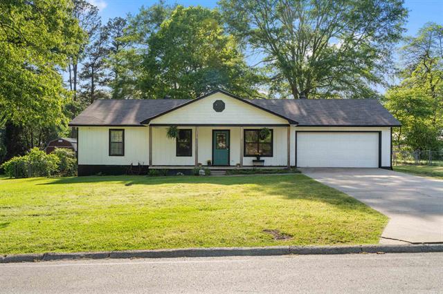 711 S Red  Sheridan, AR