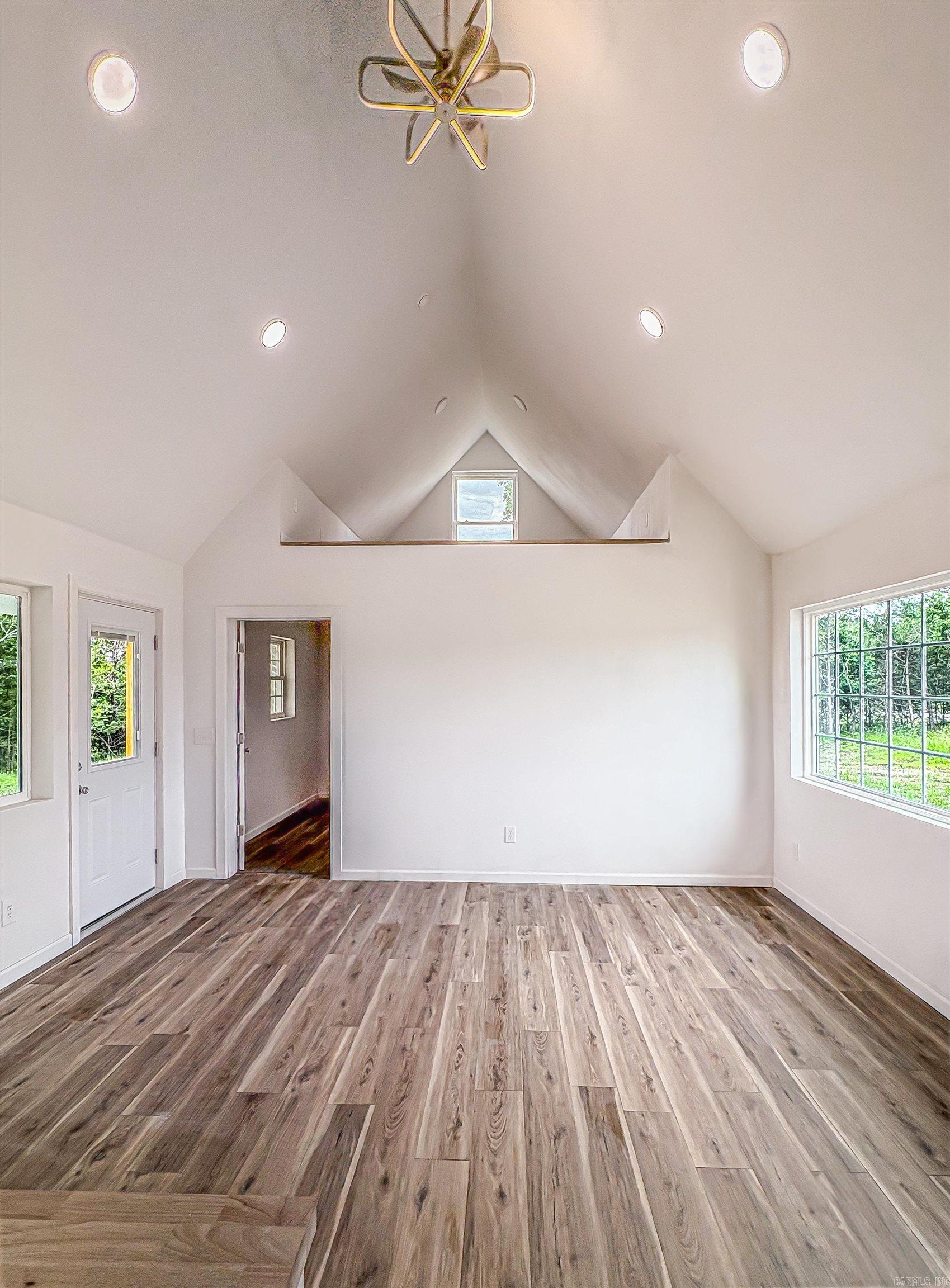 5  MC 2028  Yellville, AR