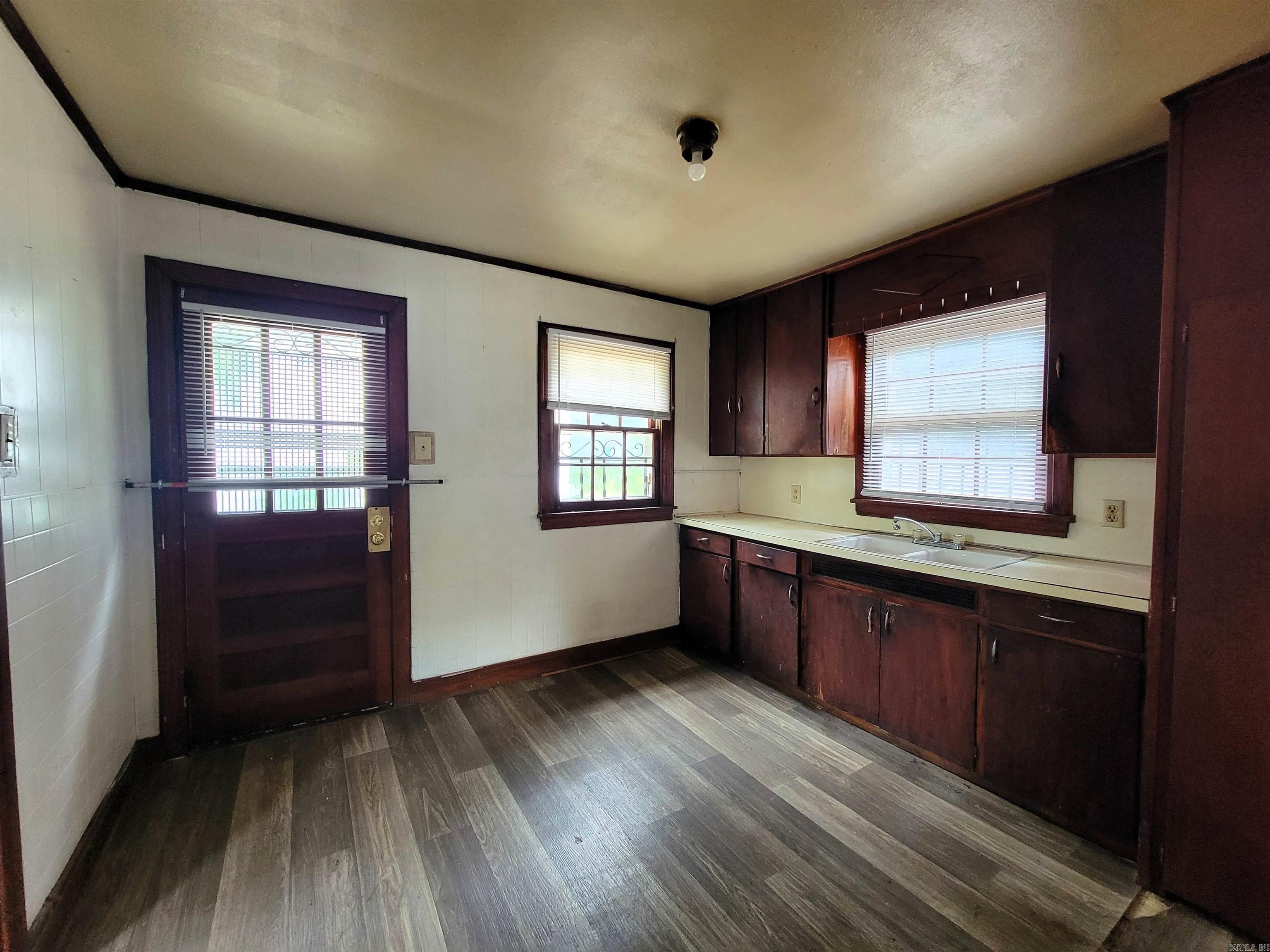 1930 S Olive  Pine Bluff, AR