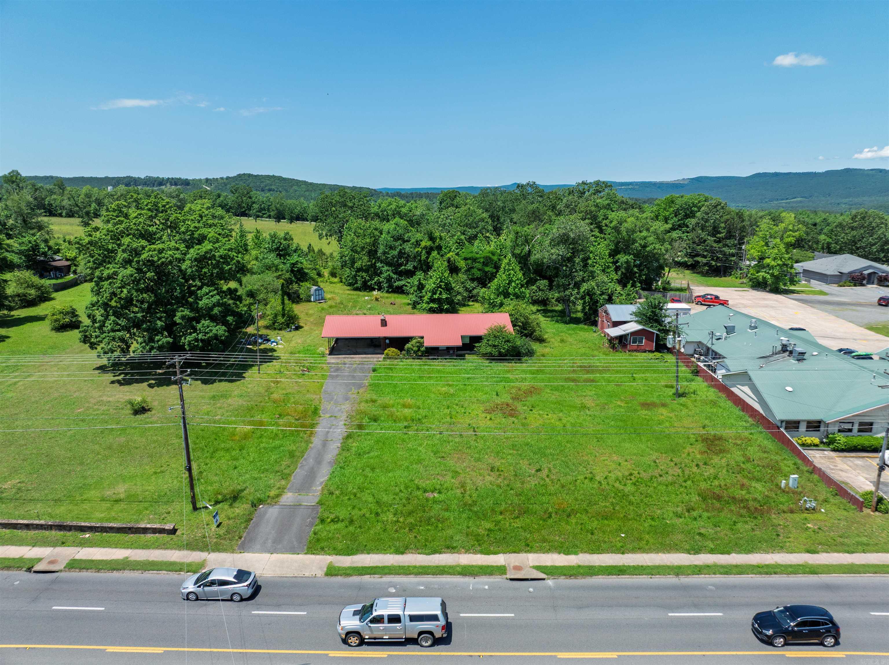 1518 S Highway 65  Clinton, AR