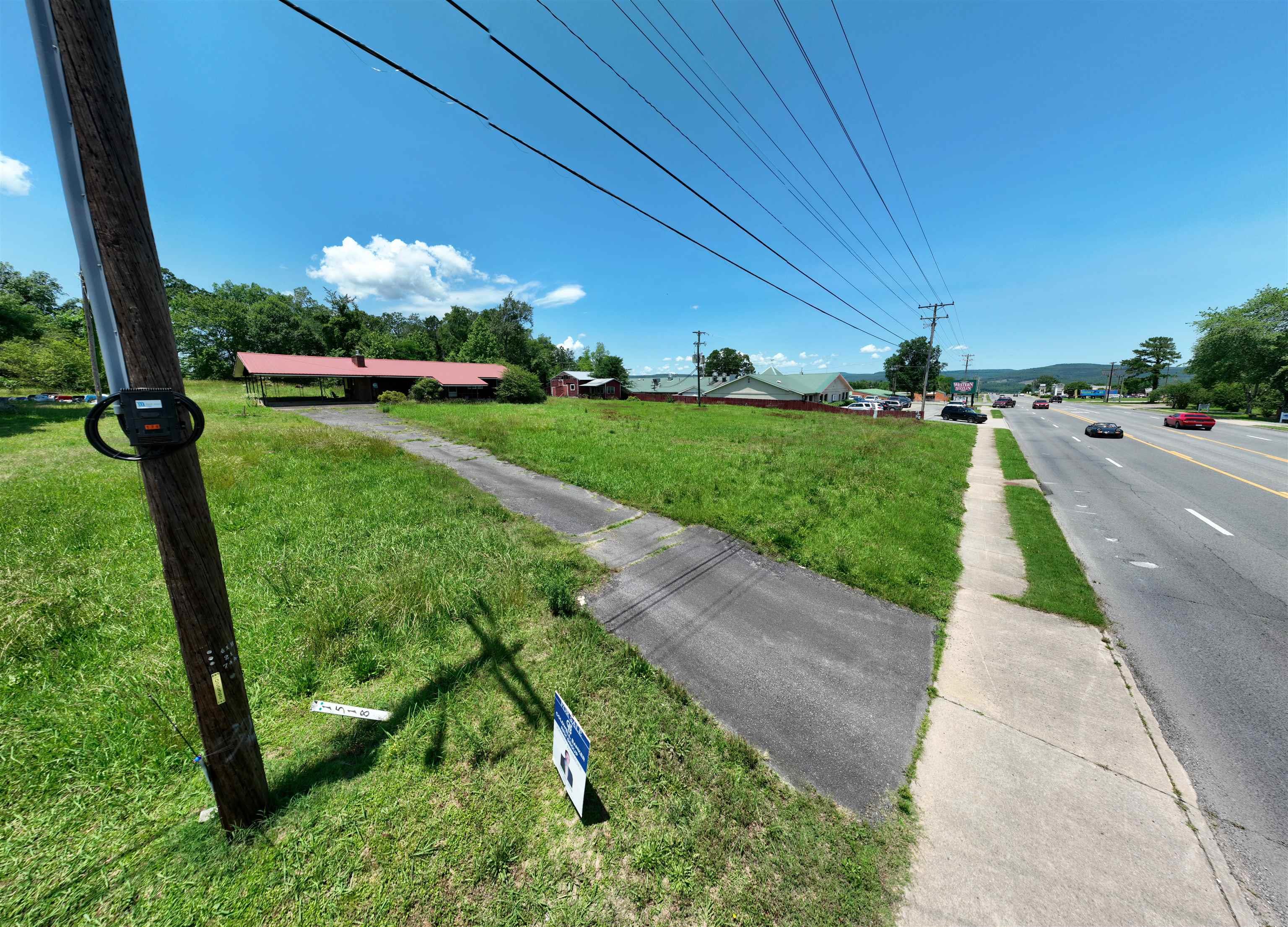 1518 S Highway 65  Clinton, AR