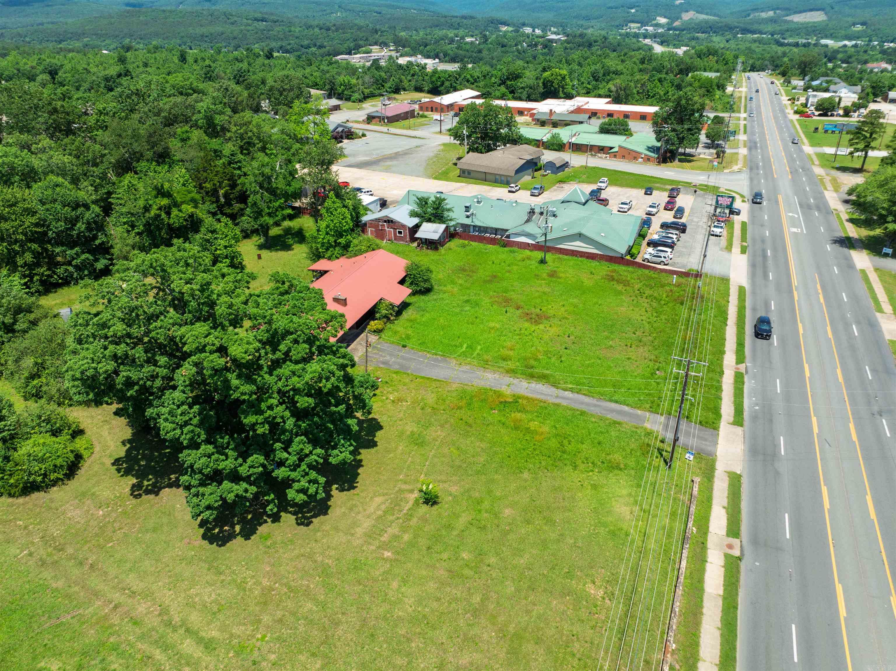 1518 S Highway 65  Clinton, AR