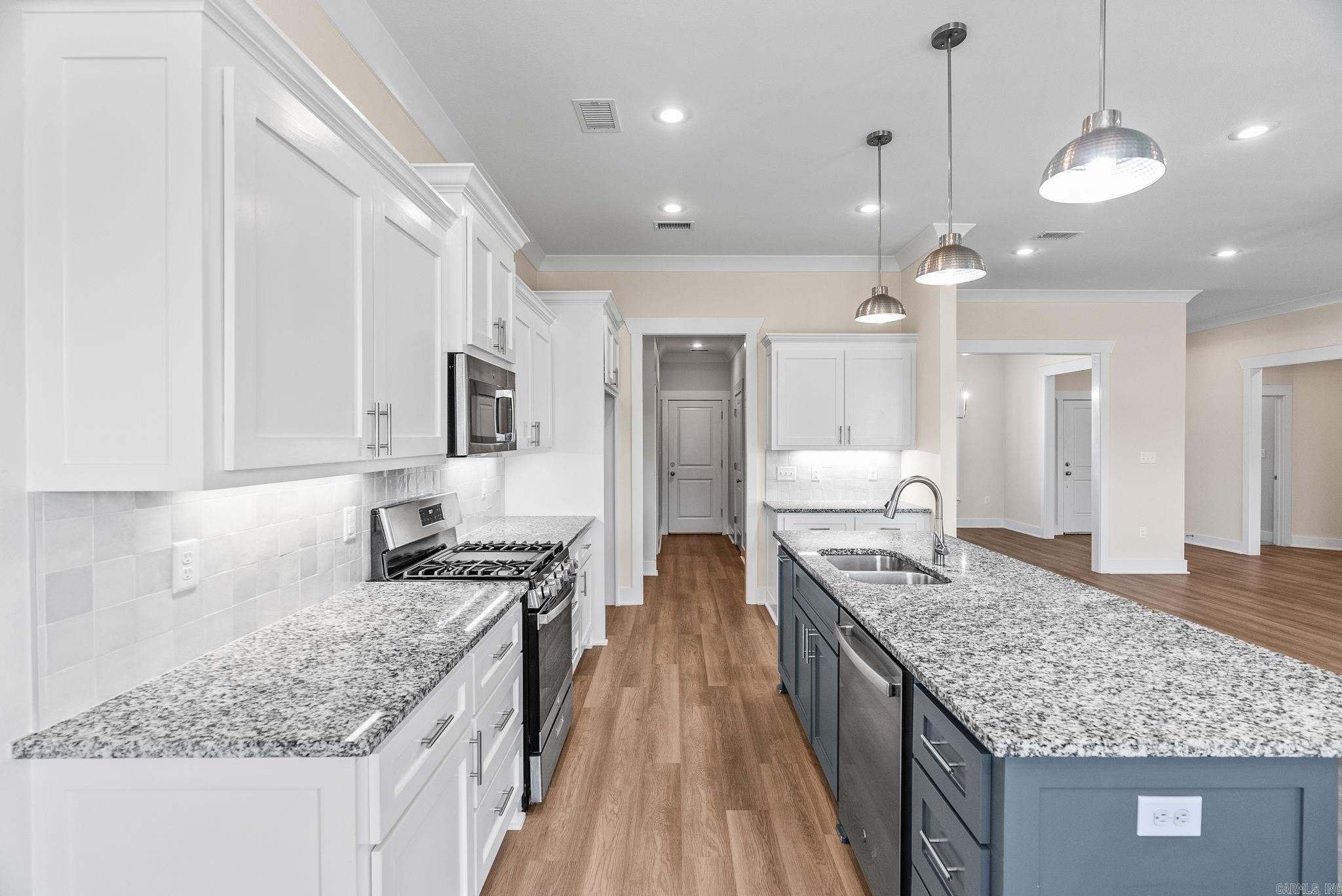 2333  Pleasant Cove  Conway, AR