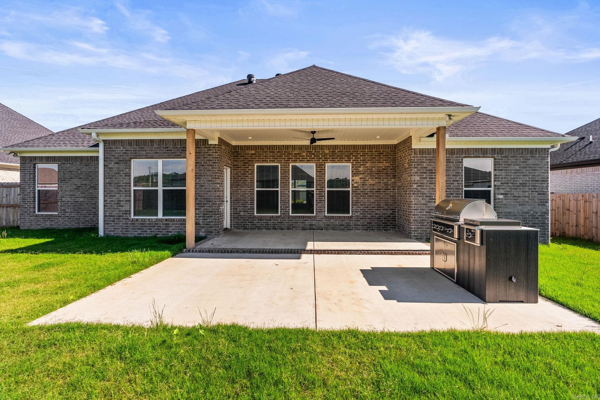 2333  Pleasant Cove  Conway, AR