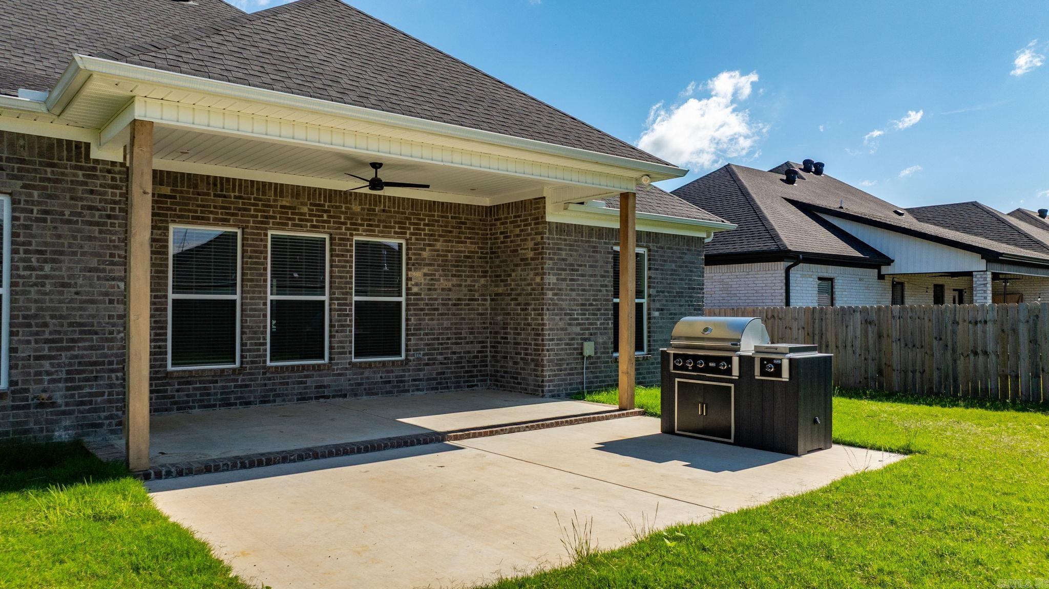 2333  Pleasant Cove  Conway, AR