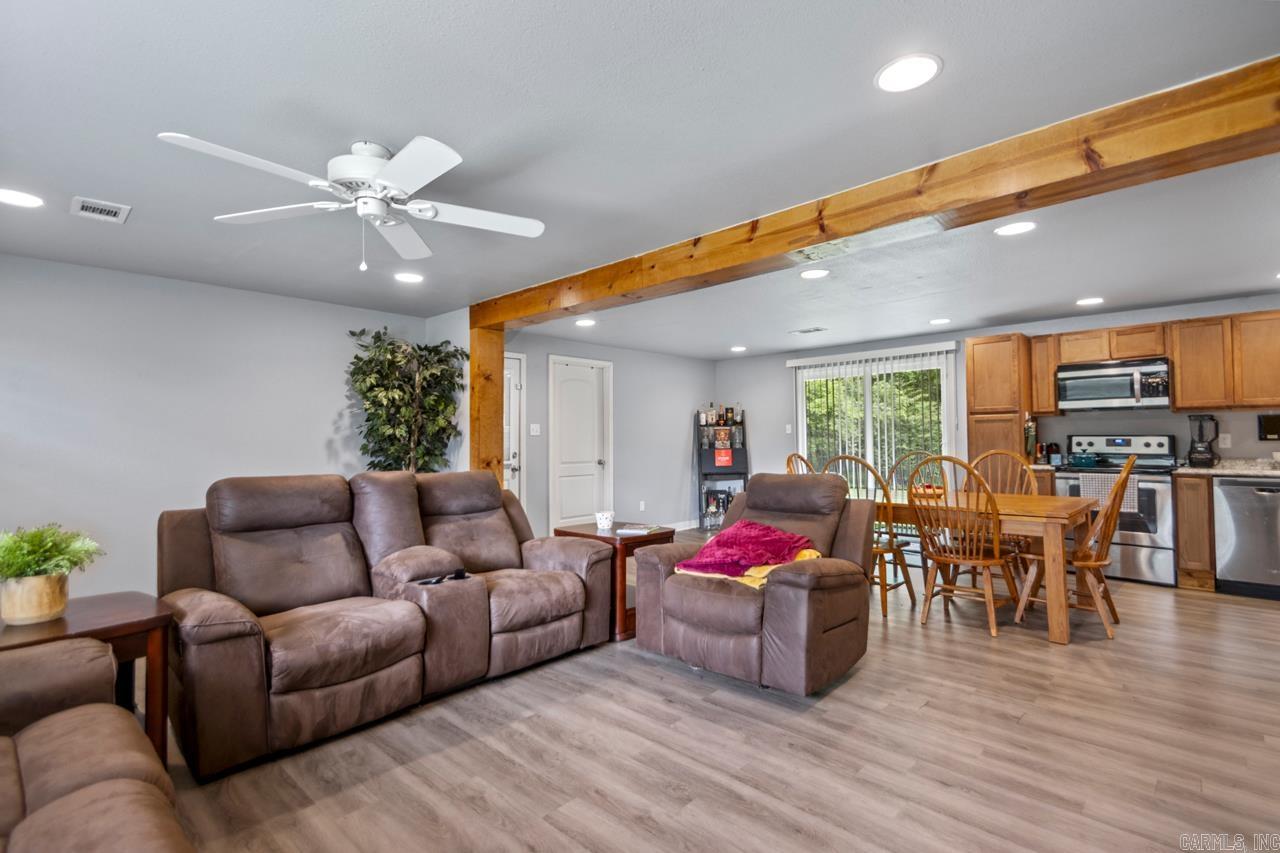 2302 E Meadowbrook  Bryant, AR