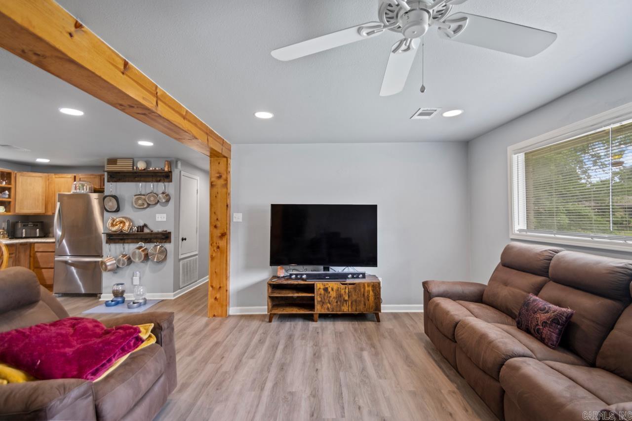 2302 E Meadowbrook  Bryant, AR