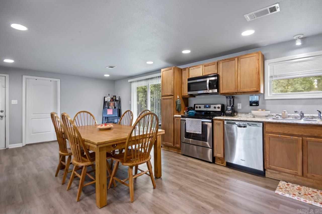 2302 E Meadowbrook  Bryant, AR