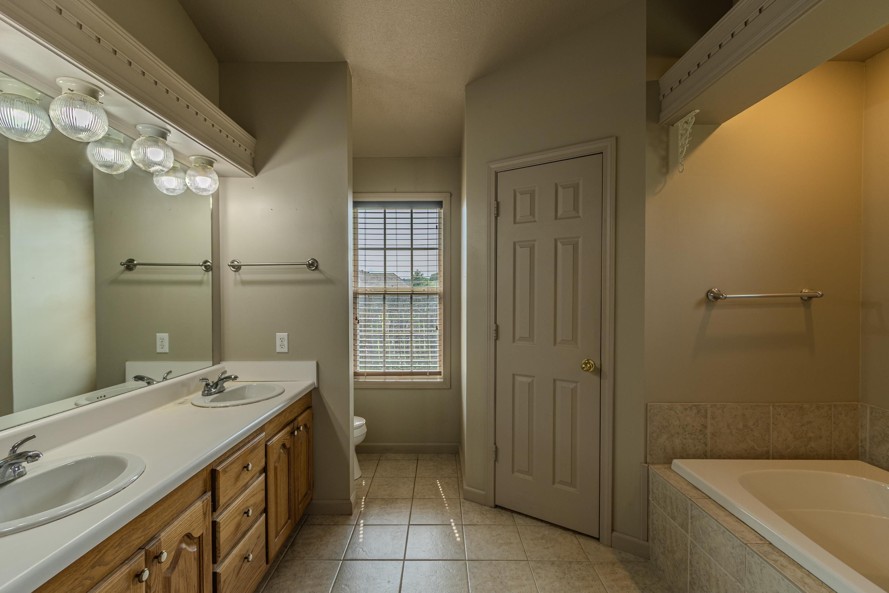 5504 S 27th  Paragould, AR