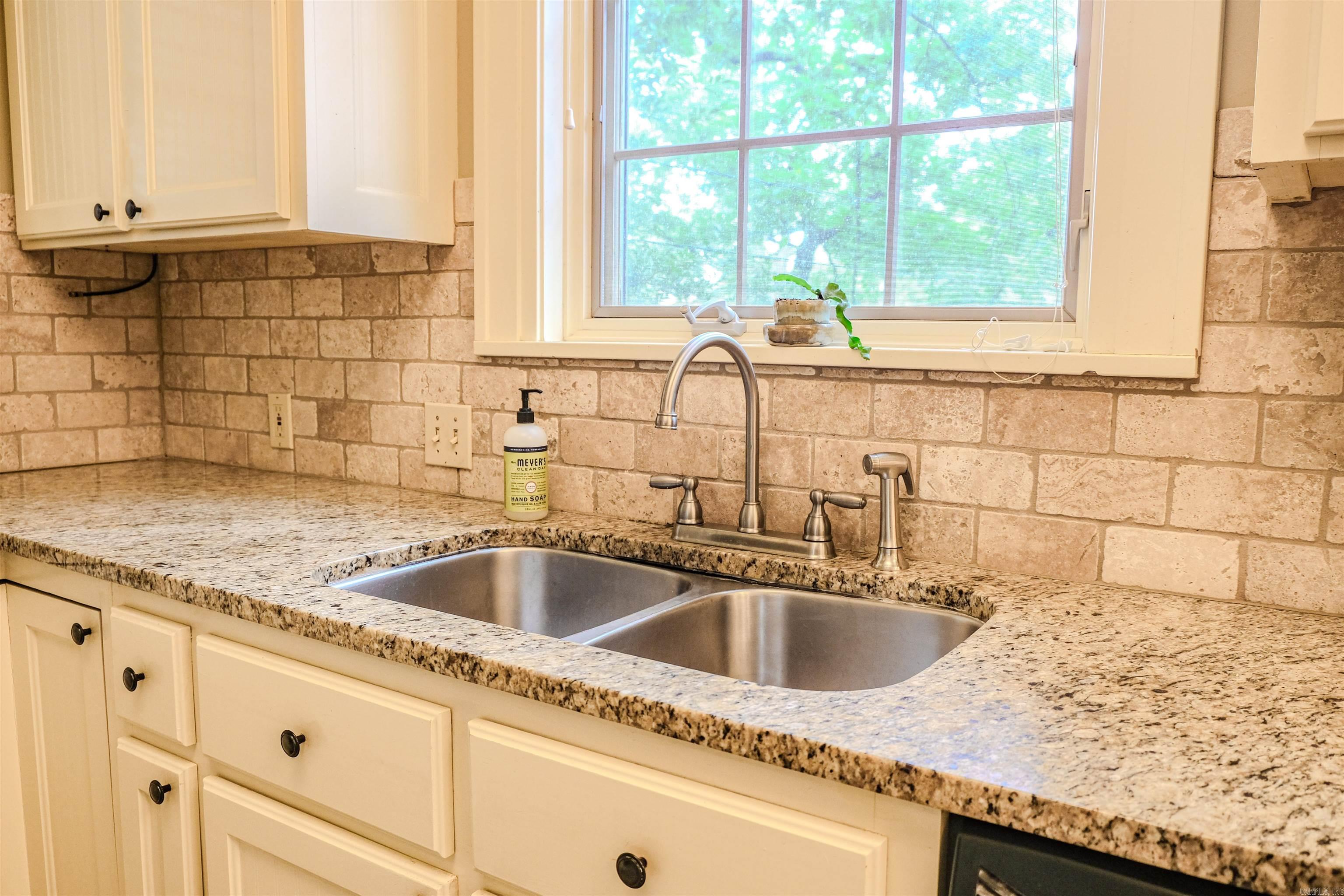 320  Linwood  Little Rock, AR
