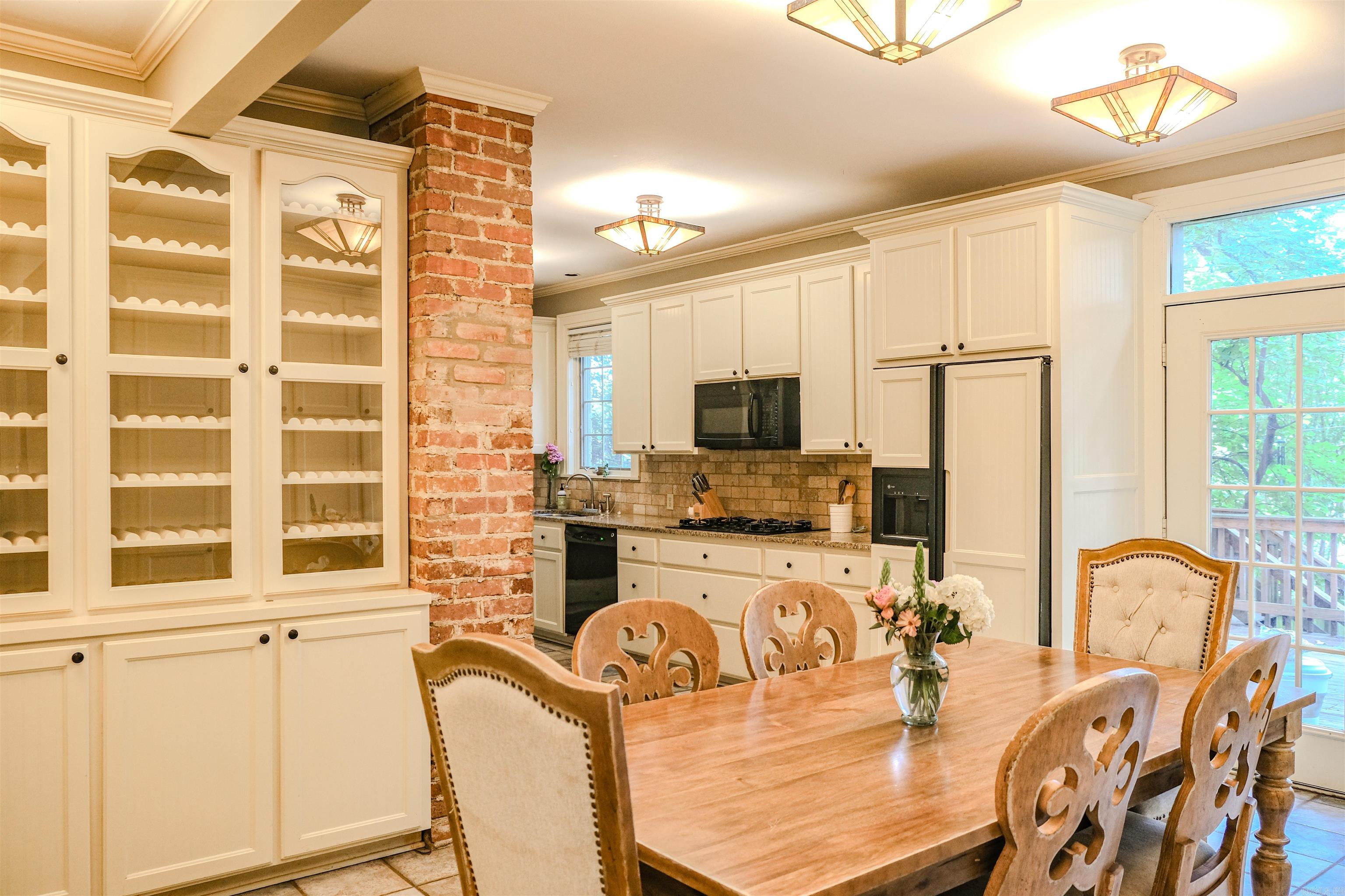 320  Linwood  Little Rock, AR