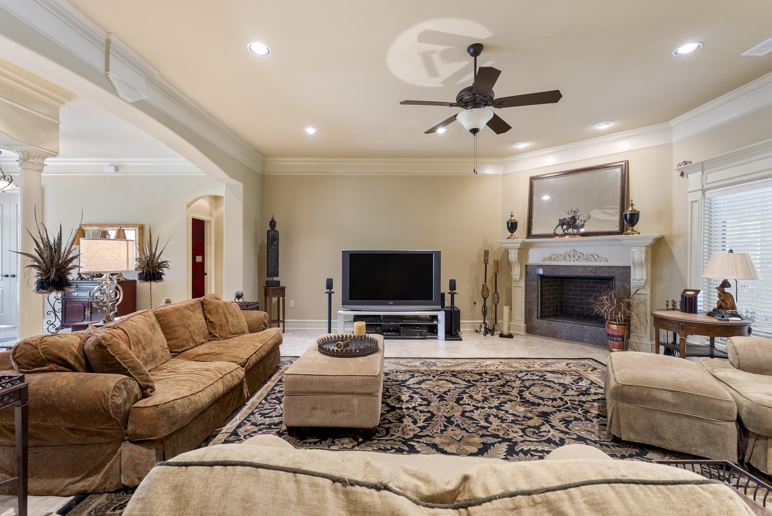 1606  HILLDALE  Alexander, AR