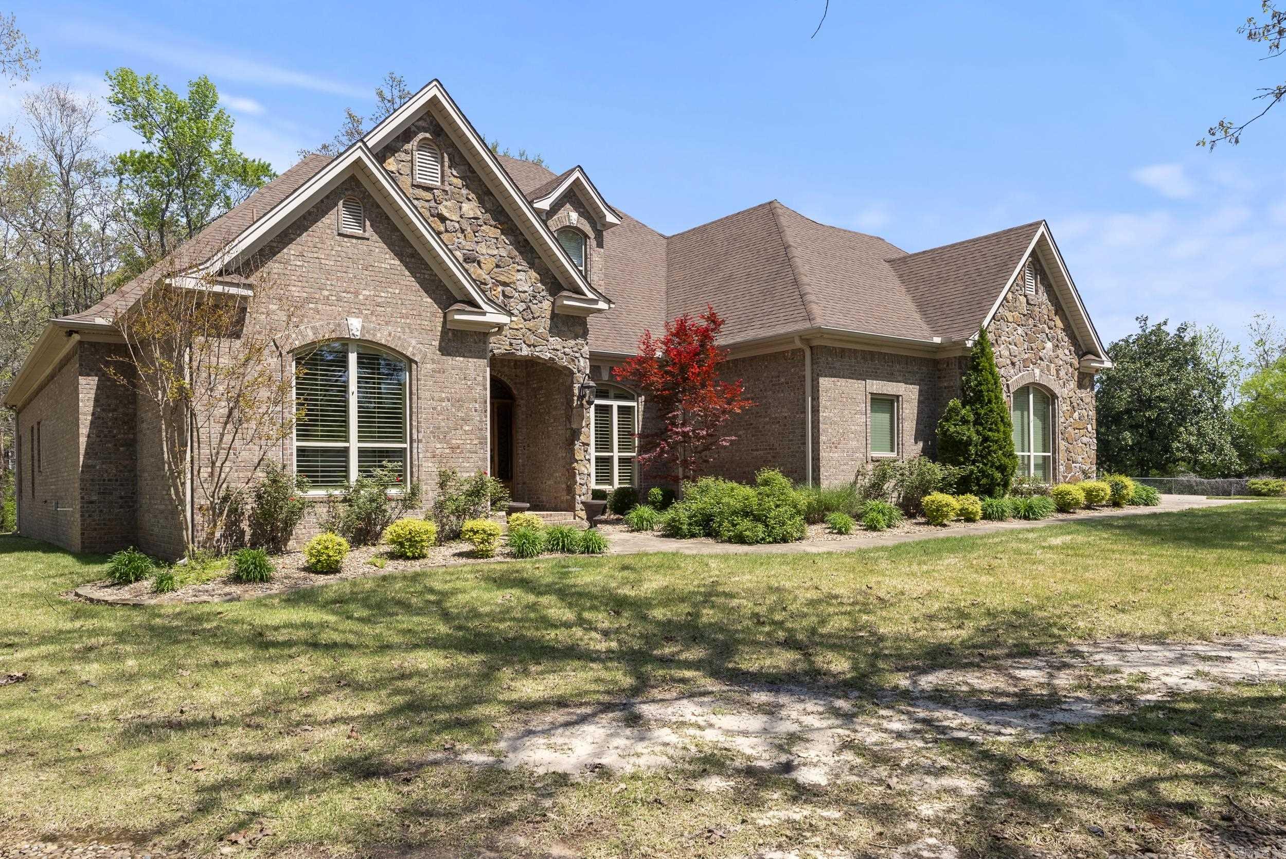 1606  HILLDALE  Alexander, AR