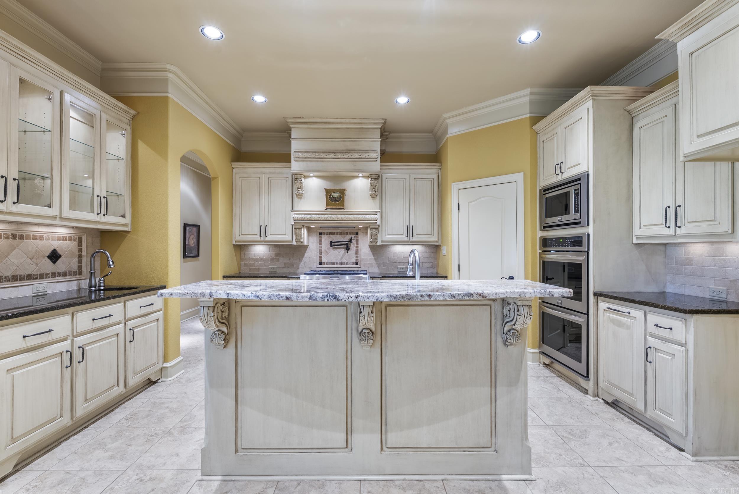 1606  HILLDALE  Alexander, AR