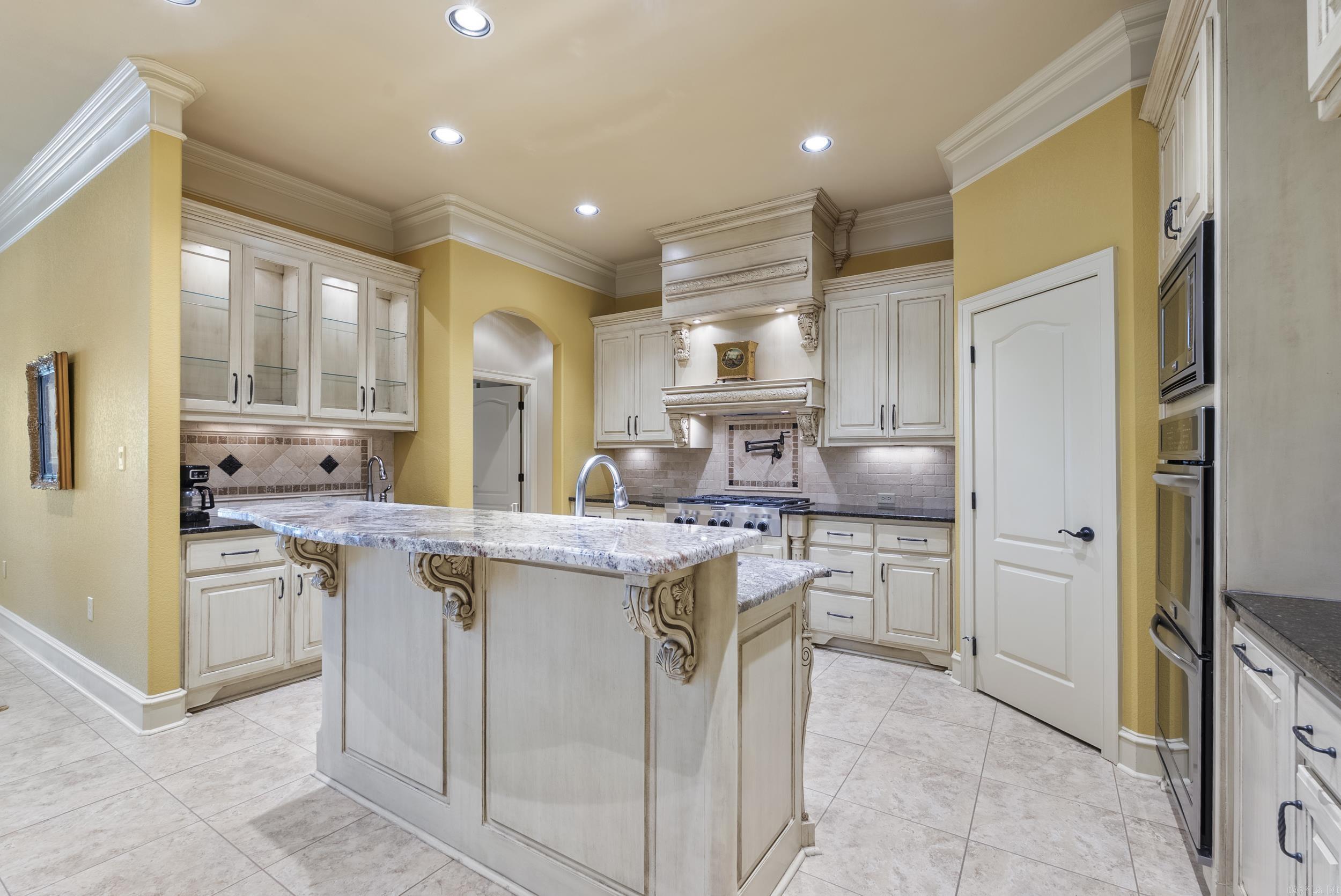 1606  HILLDALE  Alexander, AR