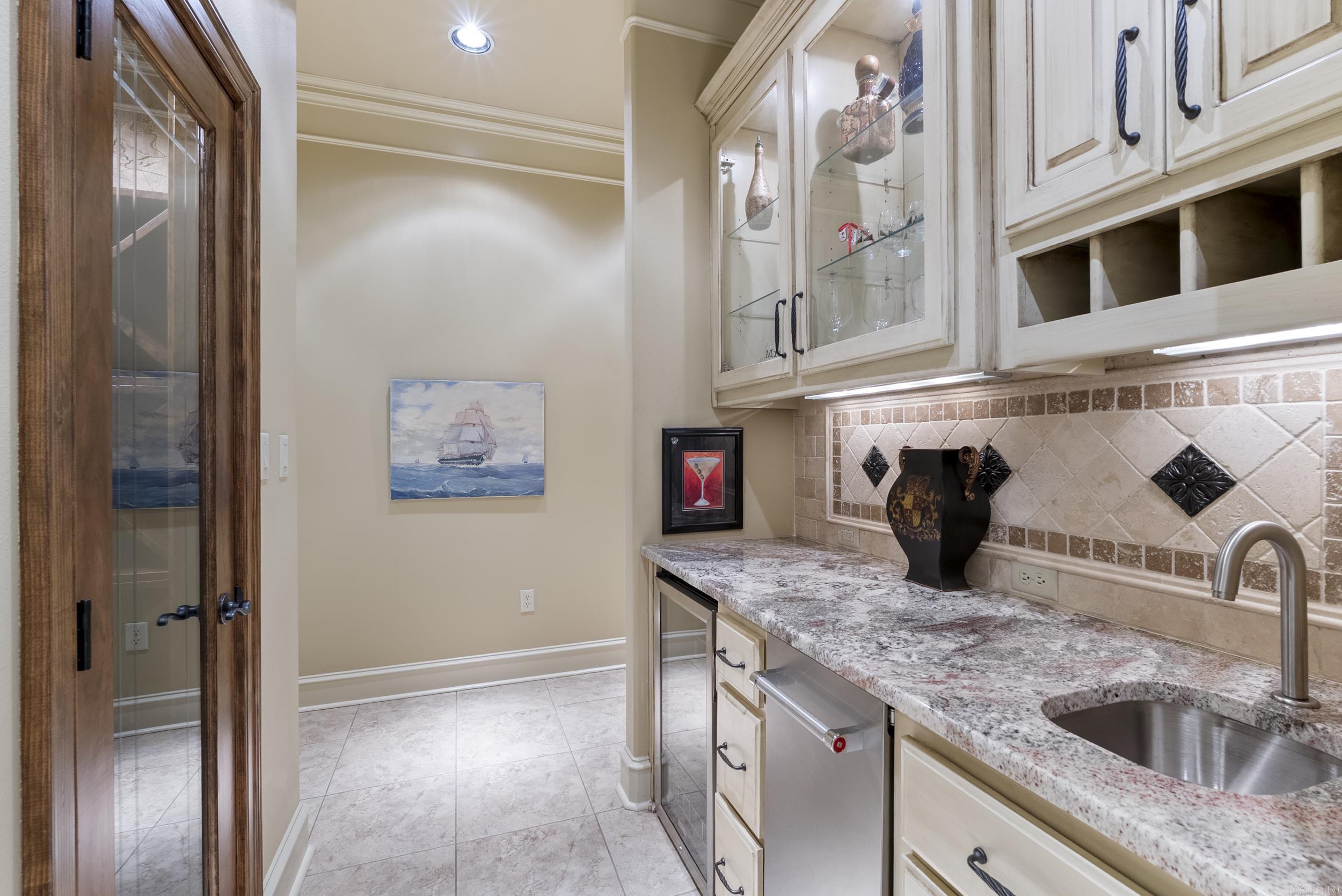 1606  HILLDALE  Alexander, AR