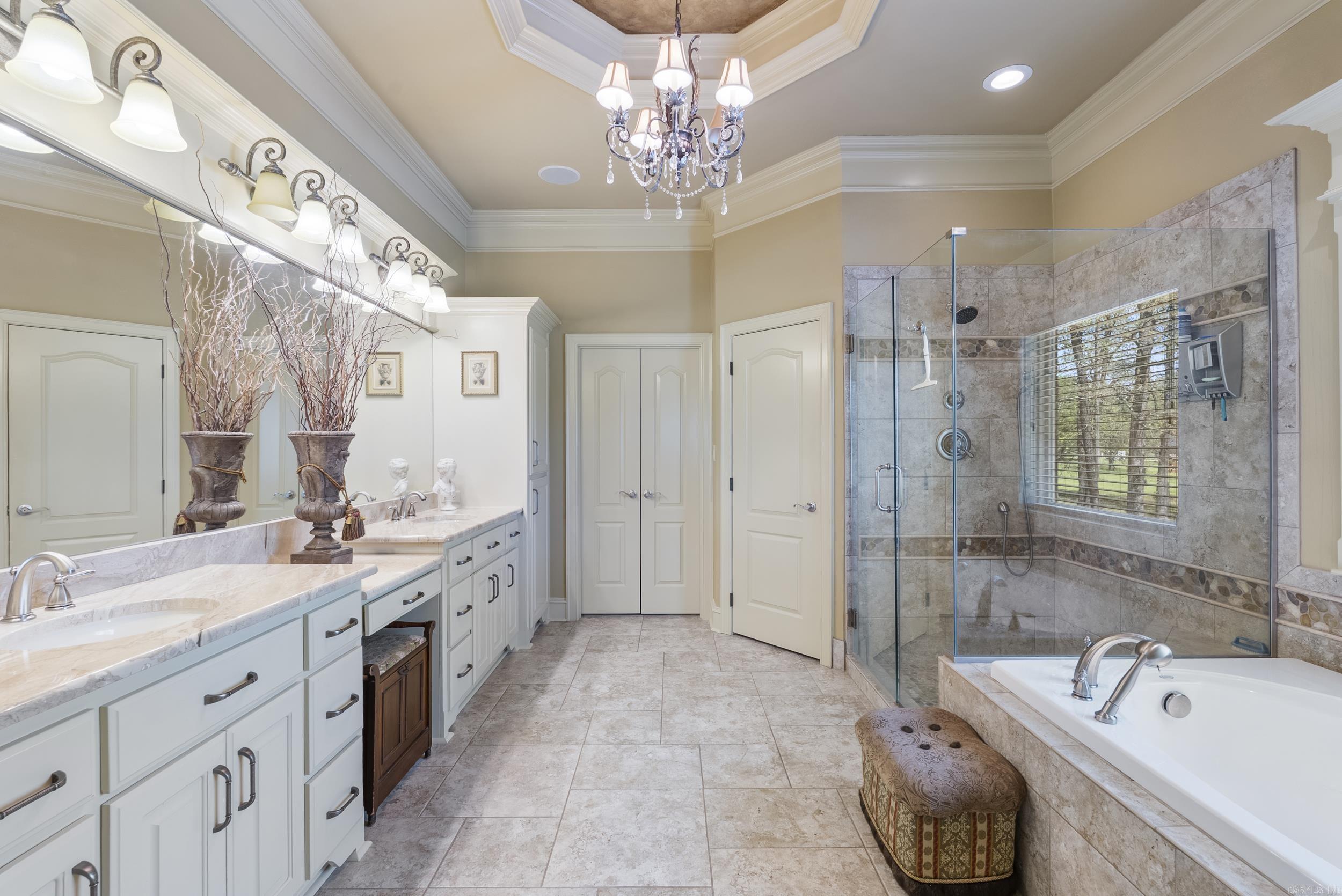1606  HILLDALE  Alexander, AR