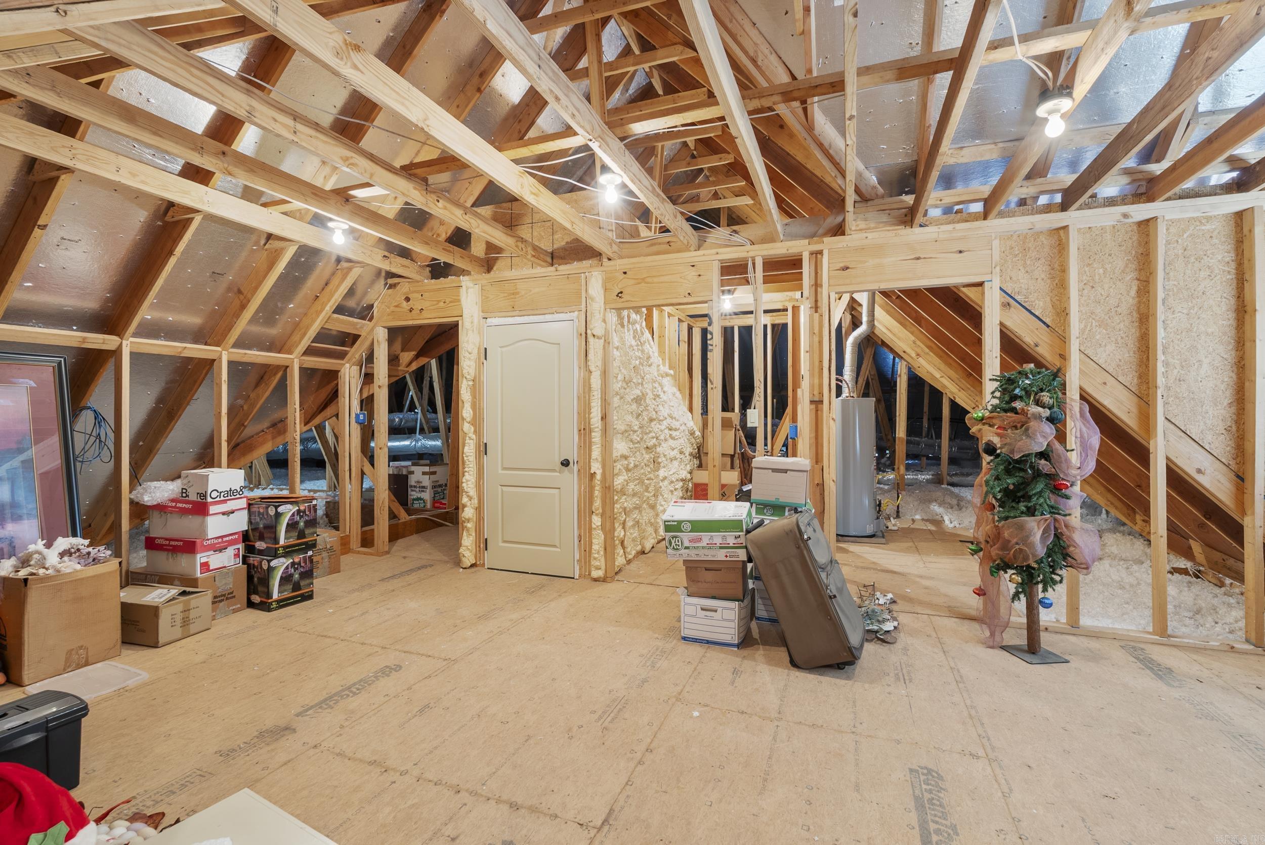 1606  HILLDALE  Alexander, AR