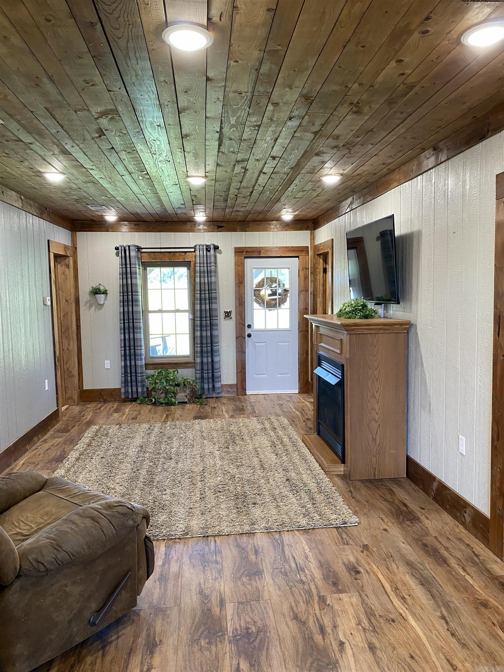 5867  County Road 4160  Ozark, AR