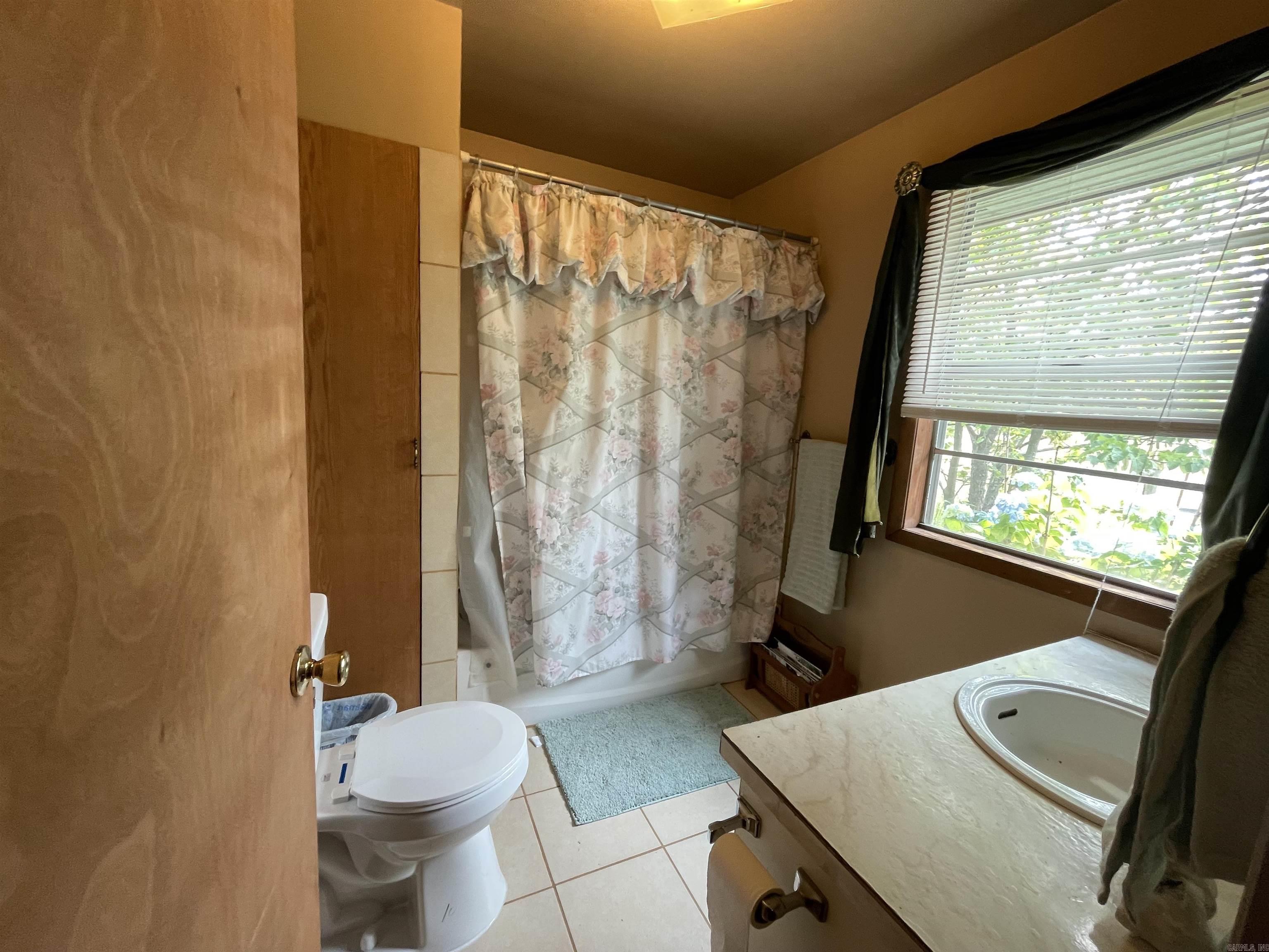5470 S Highway 5  Mountain View, AR