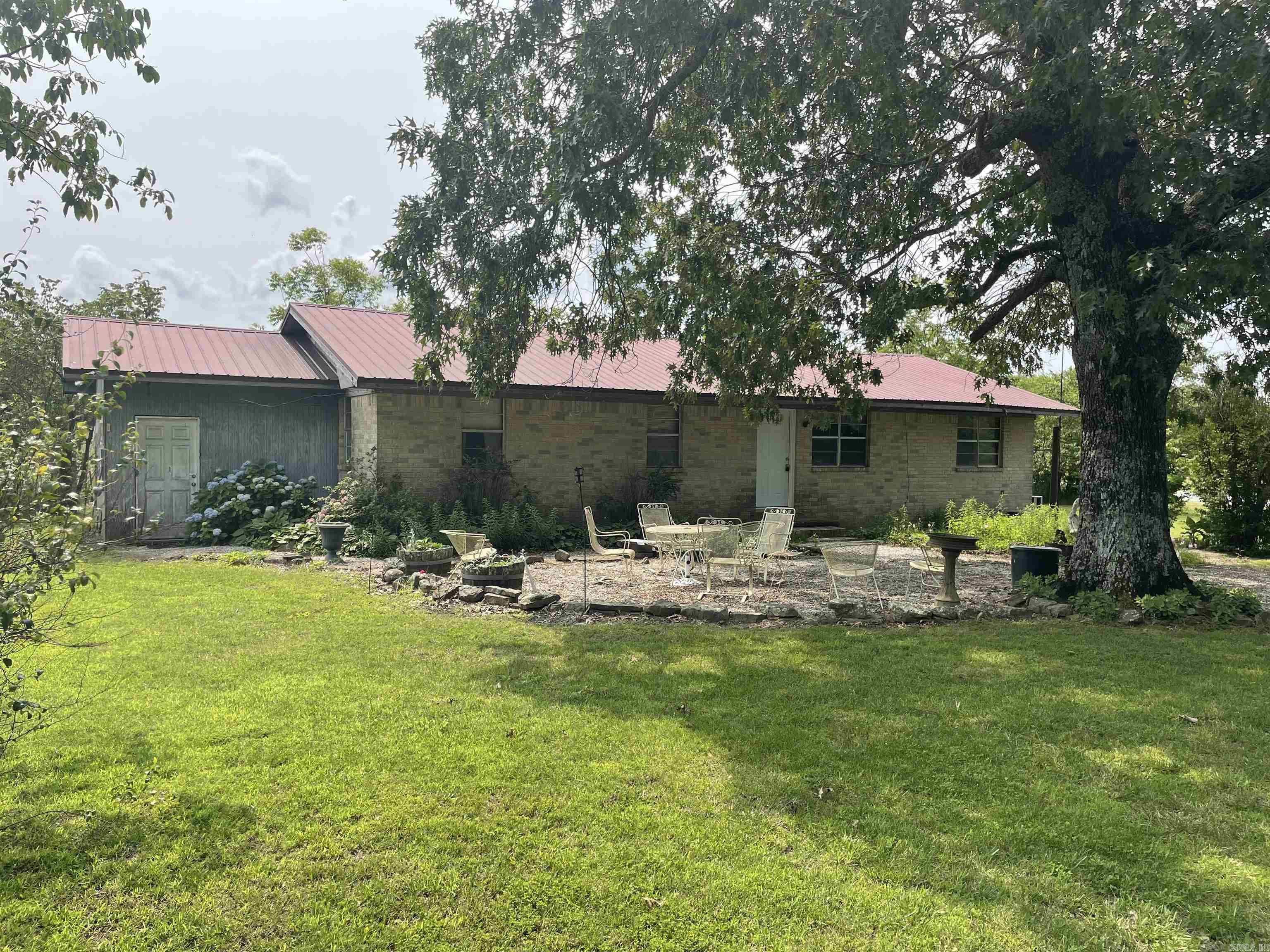 5470 S Highway 5  Mountain View, AR