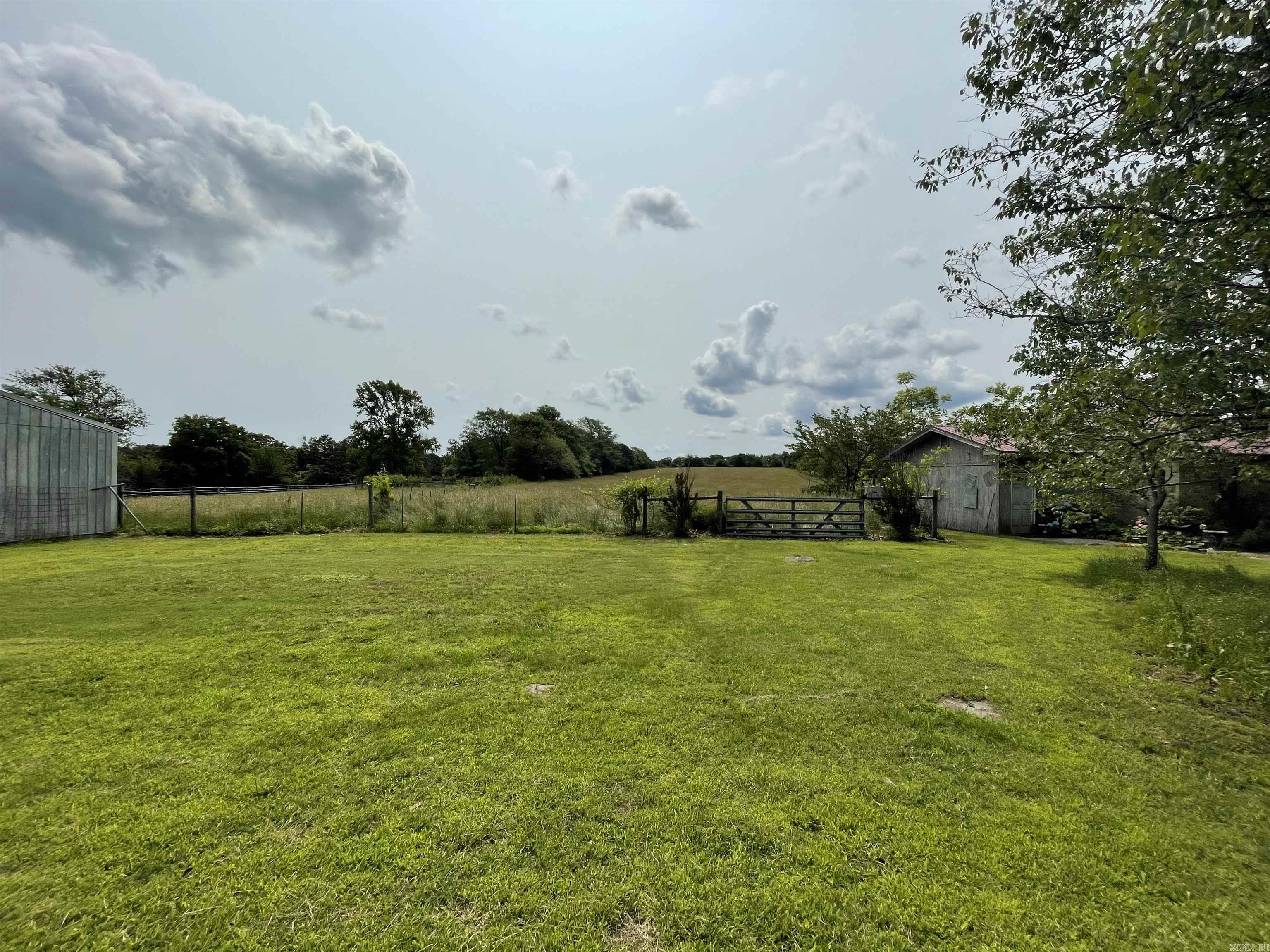 5470 S Highway 5  Mountain View, AR