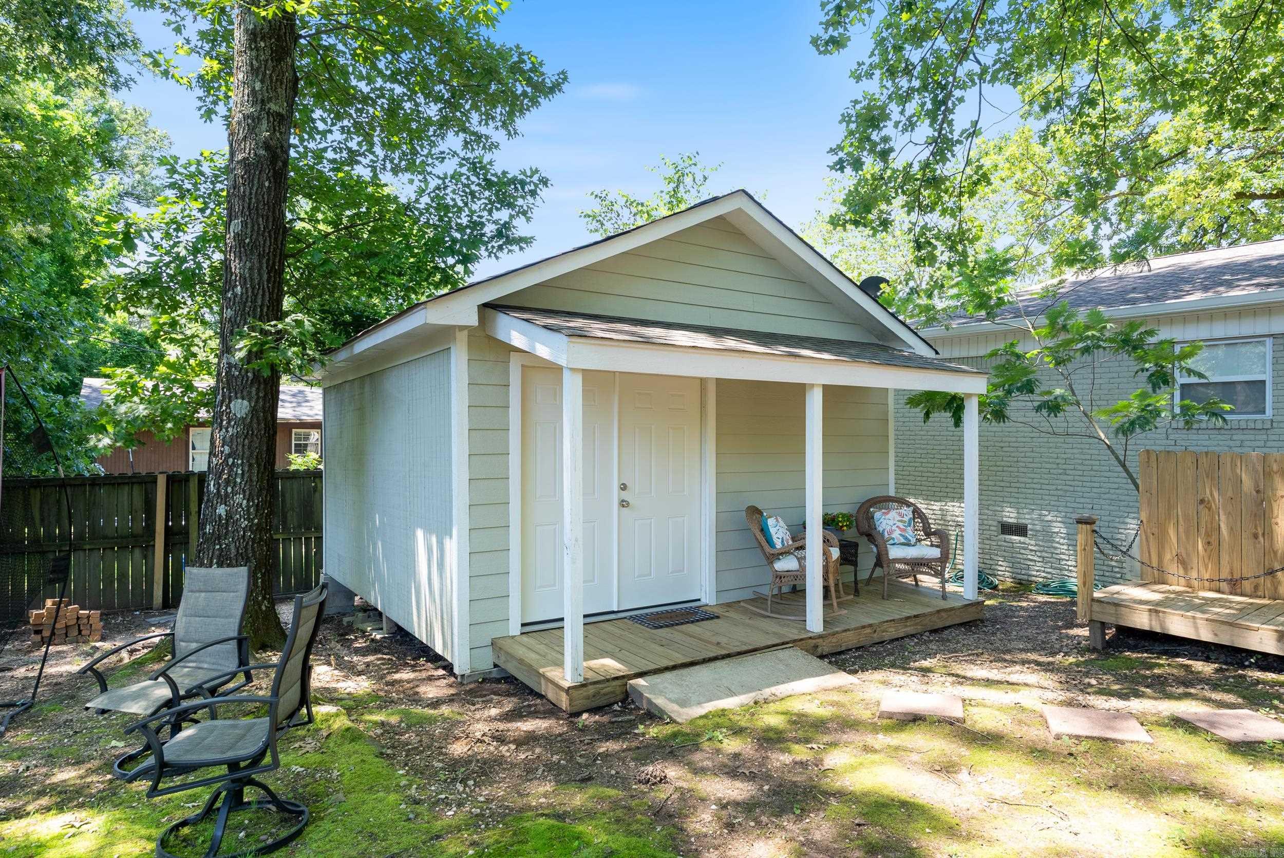 801  Pinewood Drive  Benton, AR