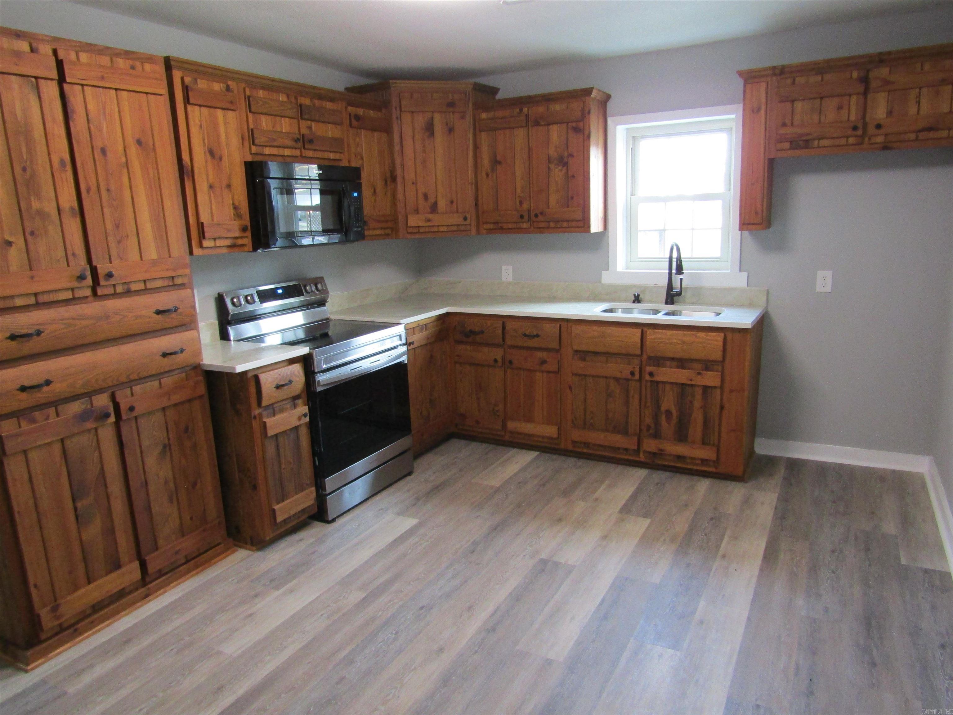 203 N 1st  Marmaduke, AR