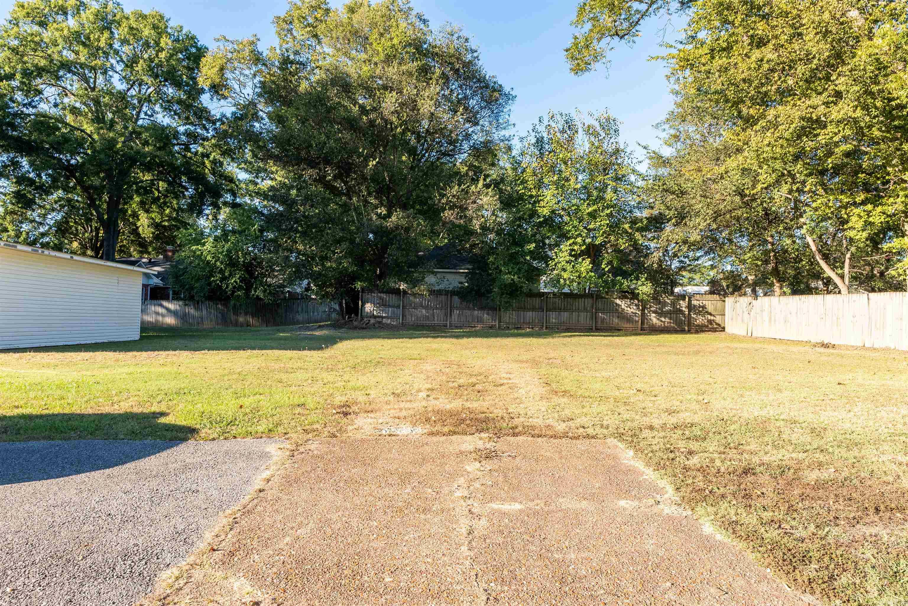 810 W Pleasure  Searcy, AR