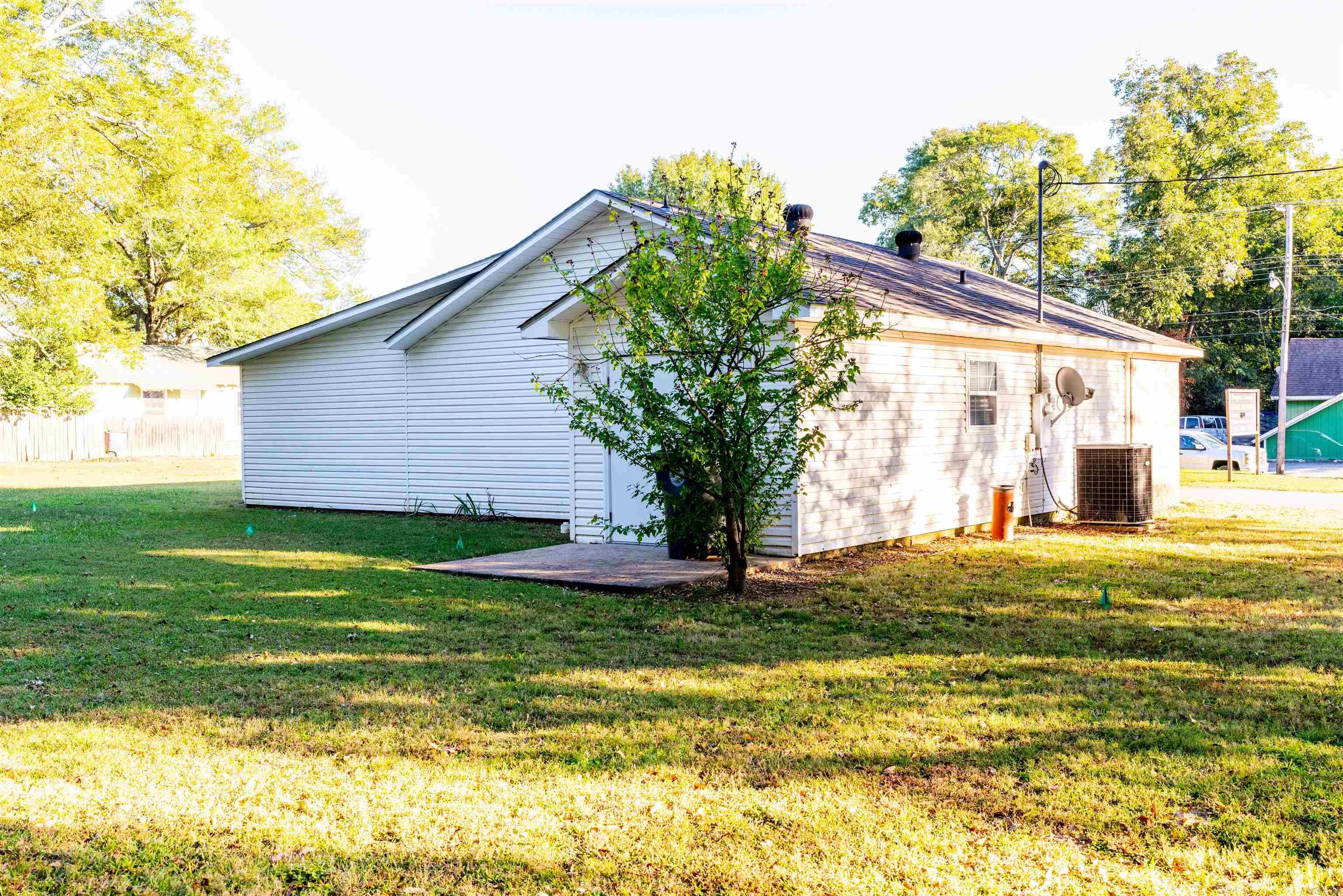 810 W Pleasure  Searcy, AR